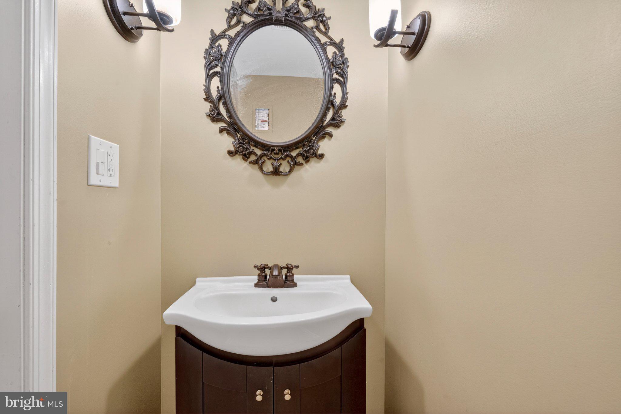 3818 EARLY GLOW LANE