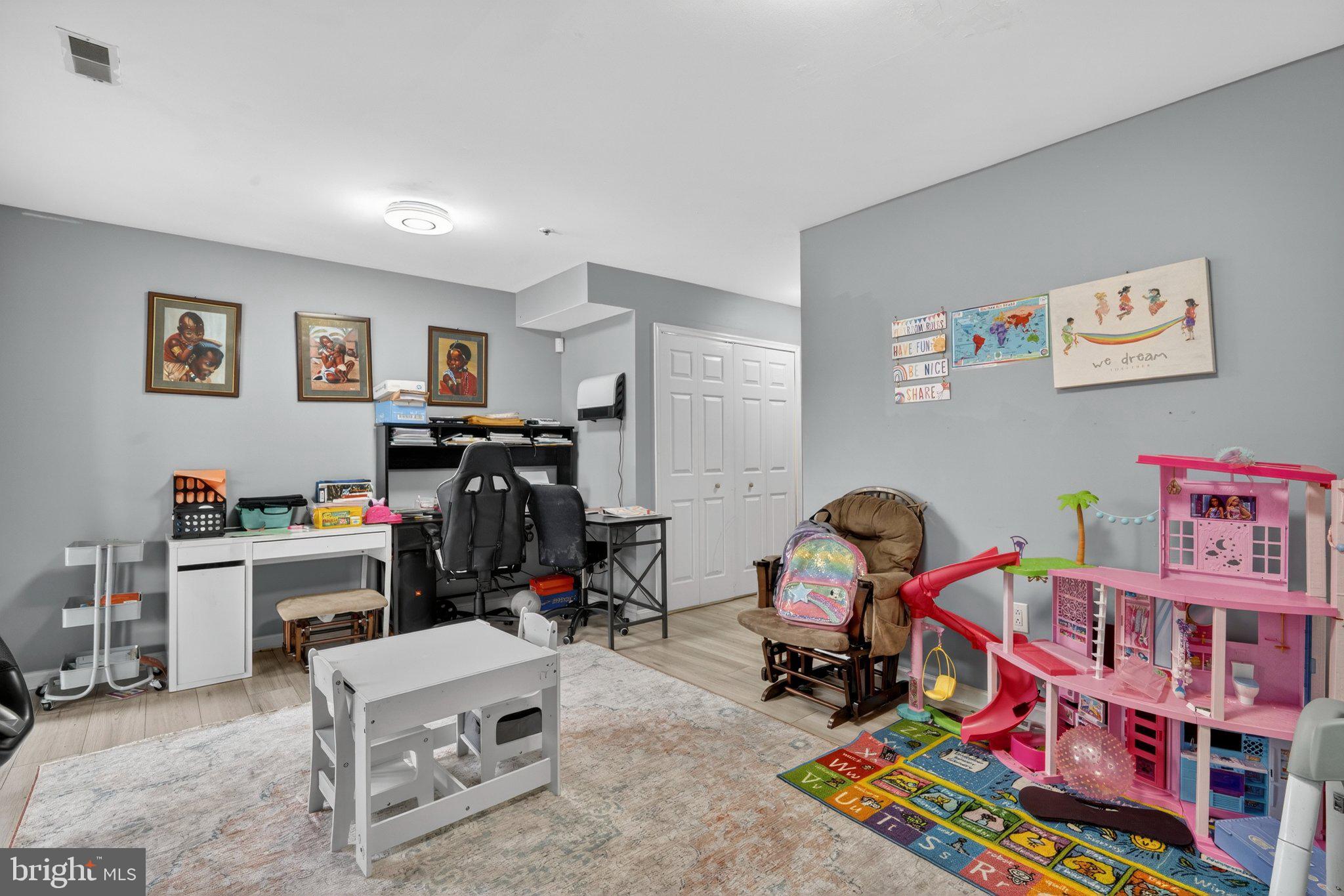 3818 EARLY GLOW LANE