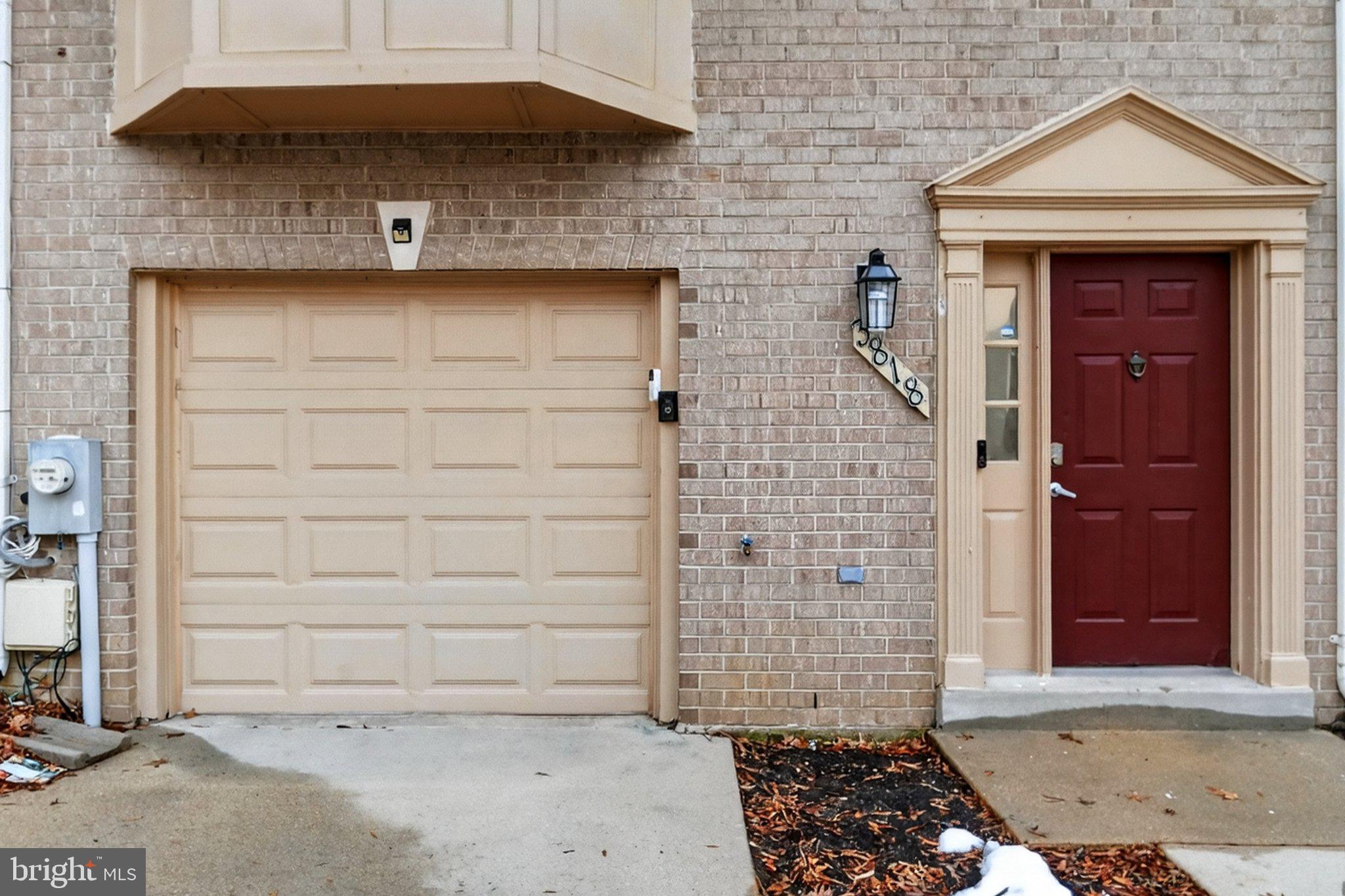 3818 EARLY GLOW LANE