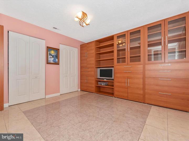 TIMBERGROVE - Residential Lease