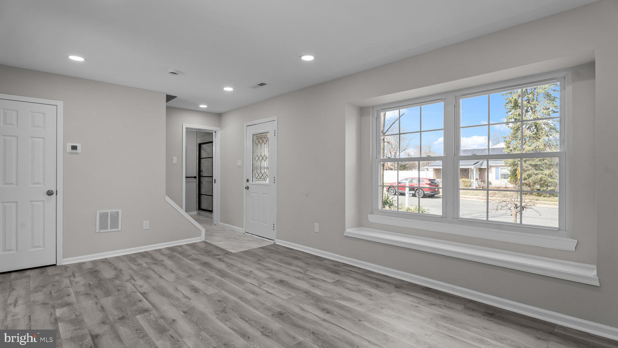 SALEM POINT - Residential