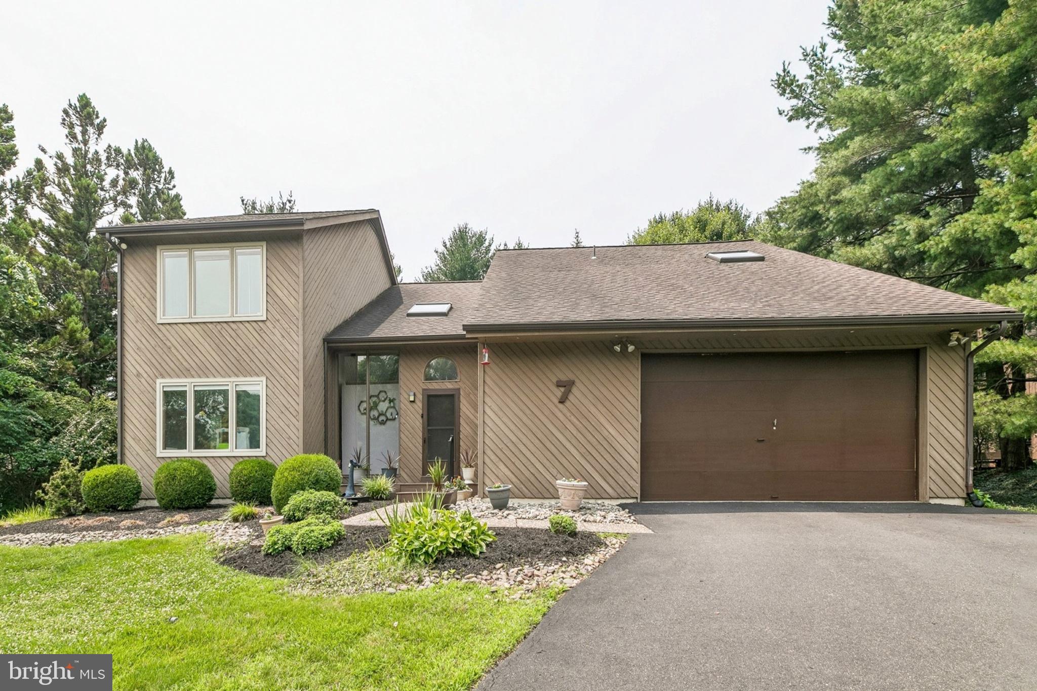 7 HAYCROFT DRIVE
