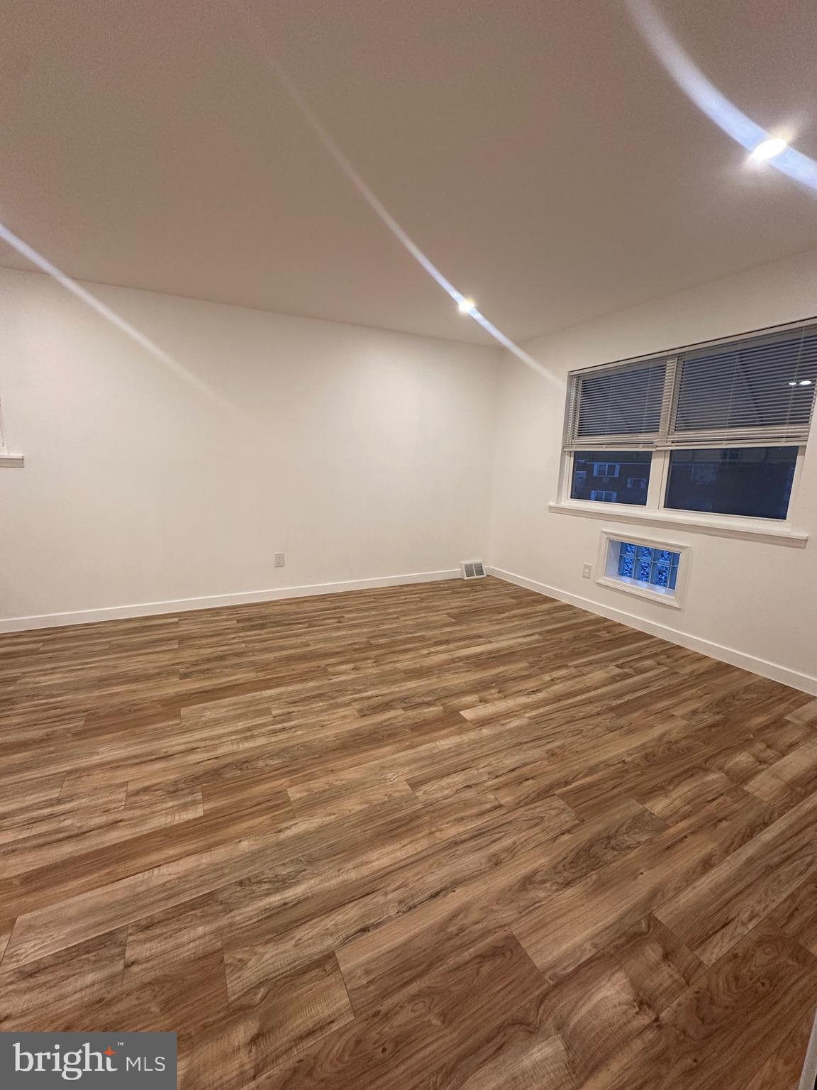 ACADEMY GARDENS - Residential Income