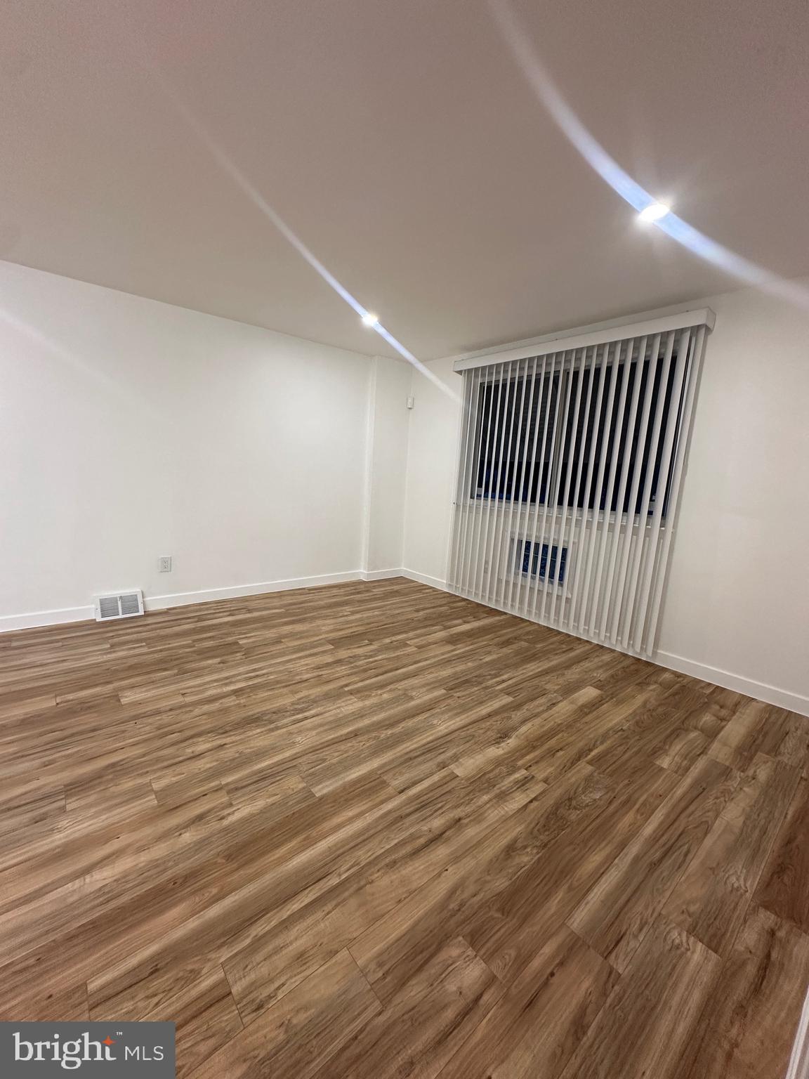 ACADEMY GARDENS - Residential Income