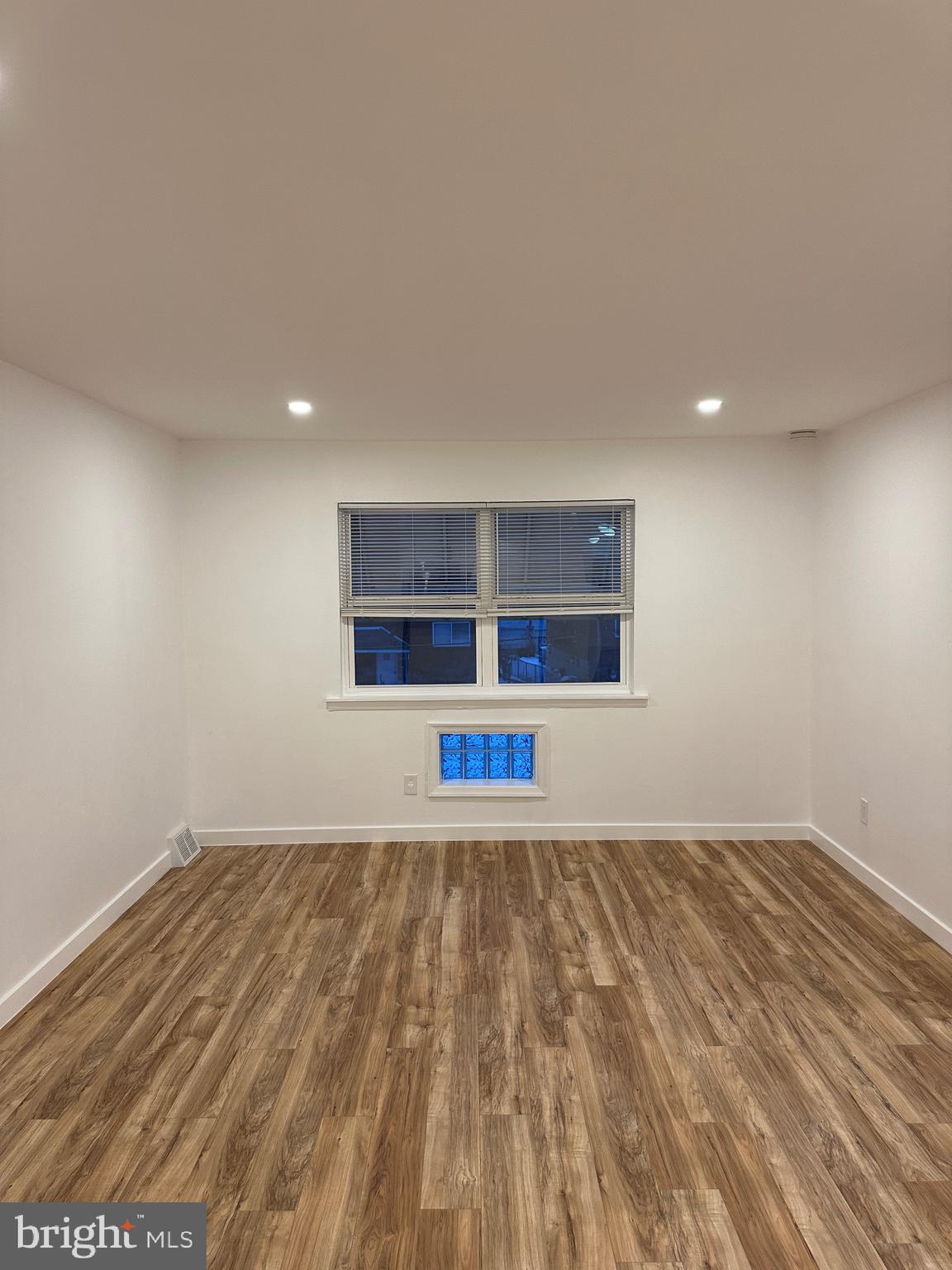 ACADEMY GARDENS - Residential Income