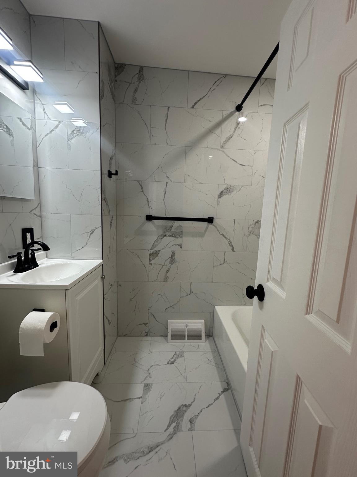 ACADEMY GARDENS - Residential Income