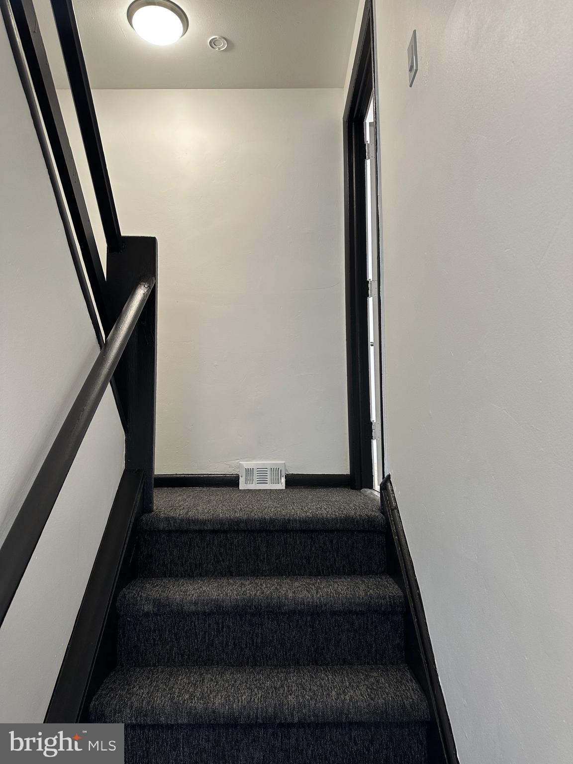 ACADEMY GARDENS - Residential Income