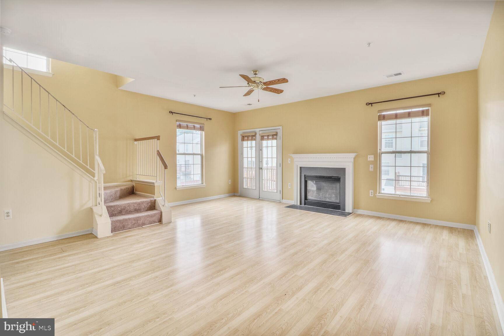 1146 WICKFORD COURT