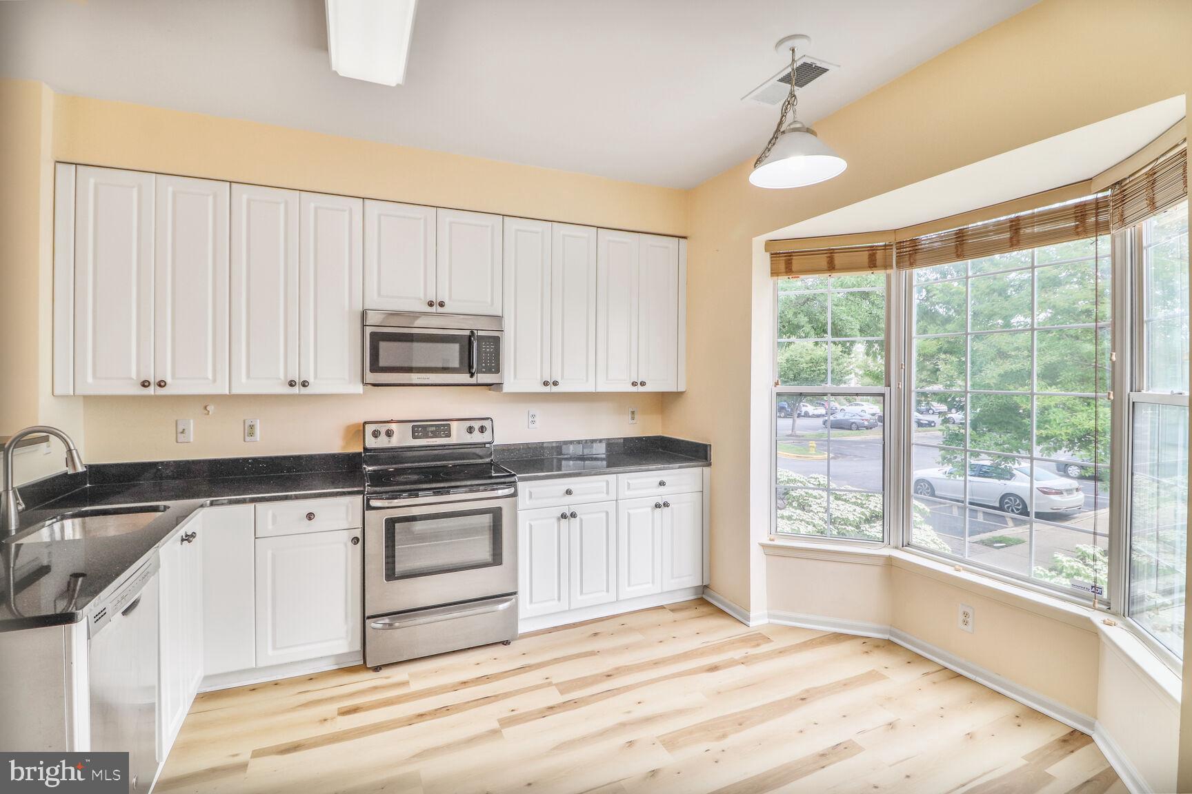 1146 WICKFORD COURT