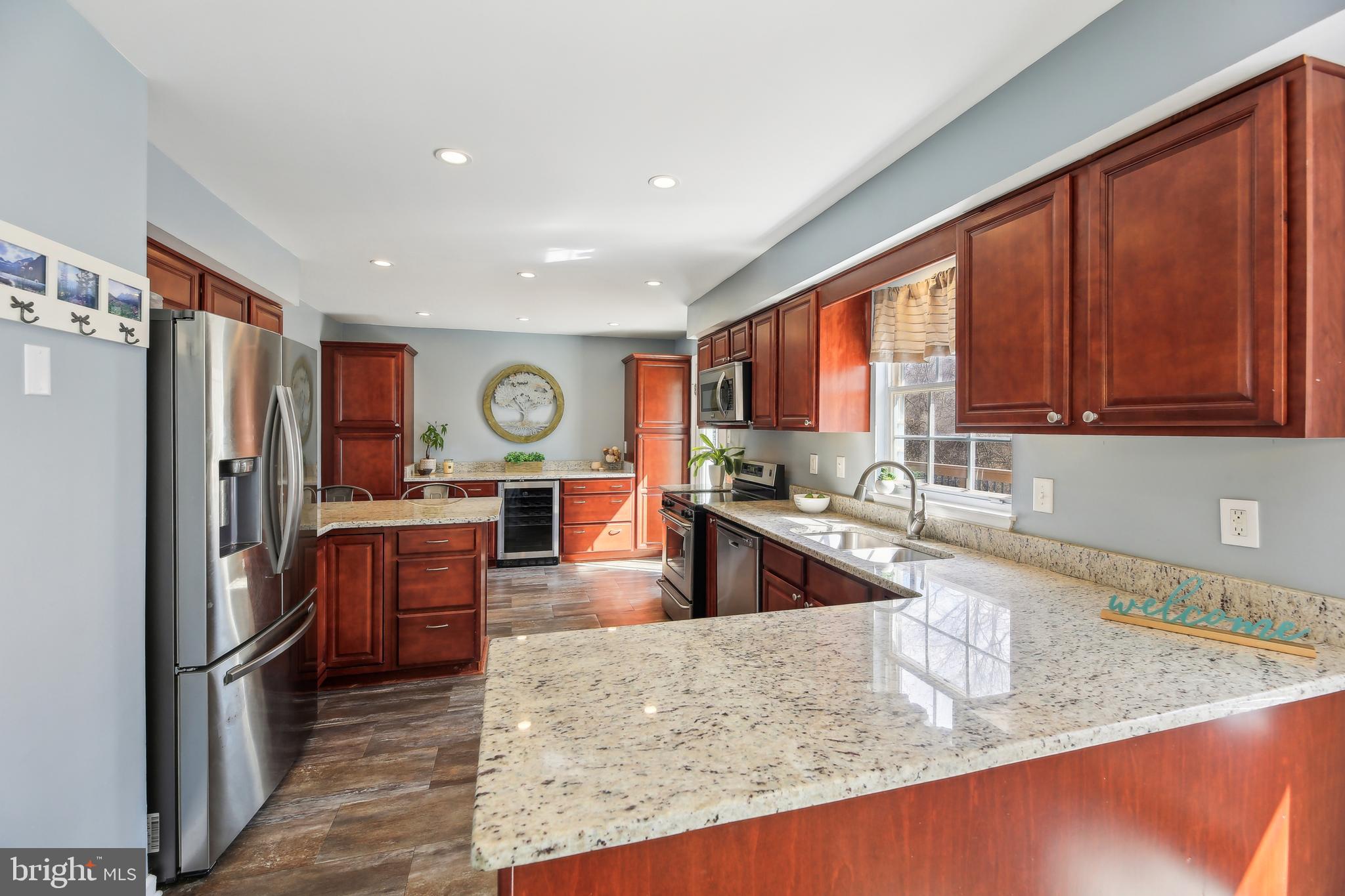 SOUTH HAMPTON - Residential