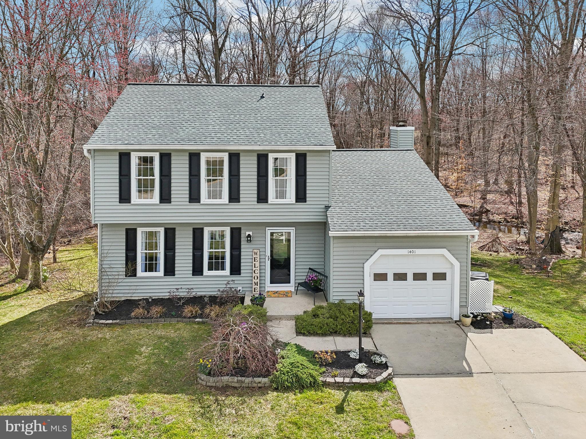 SOUTH HAMPTON - Residential