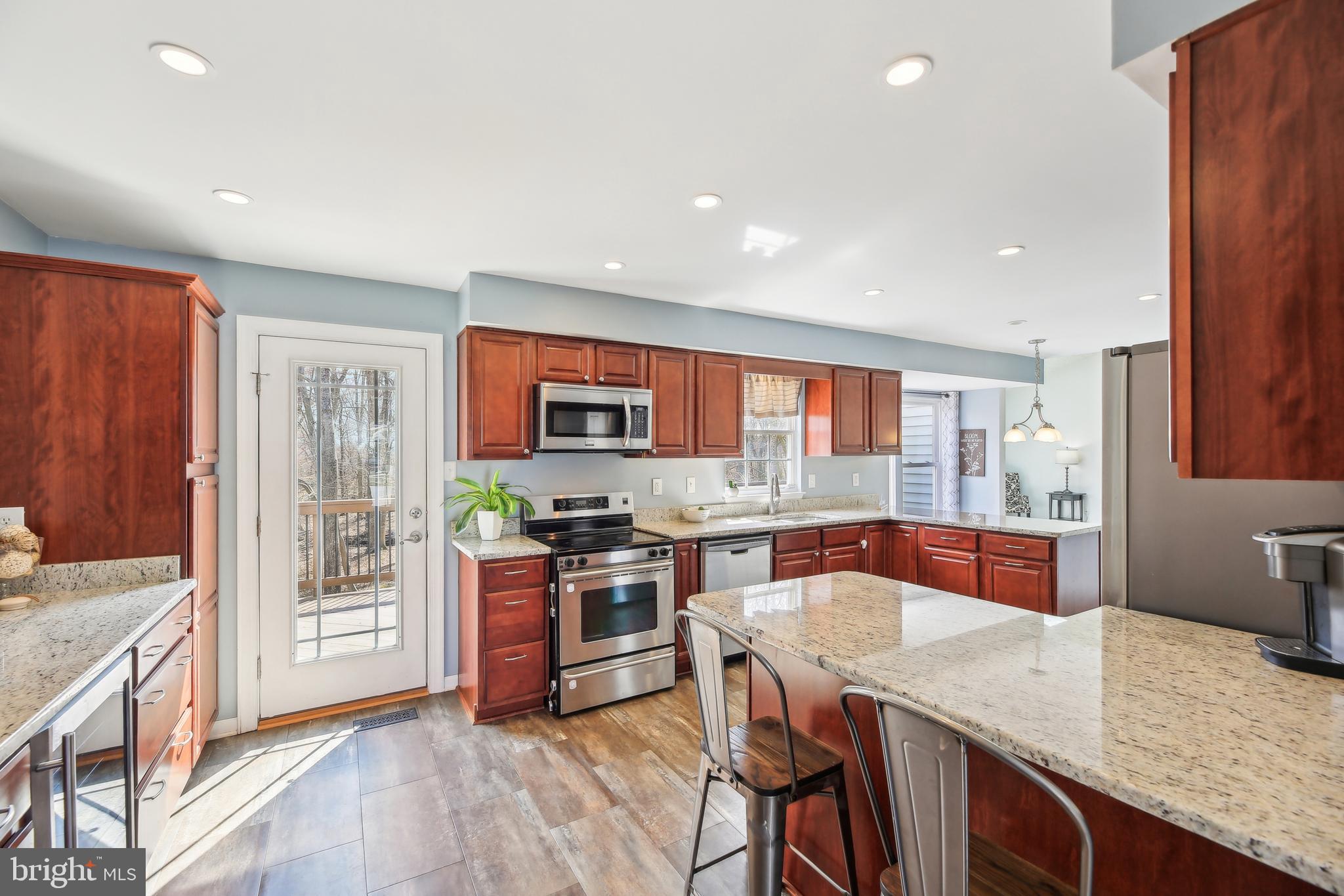 SOUTH HAMPTON - Residential