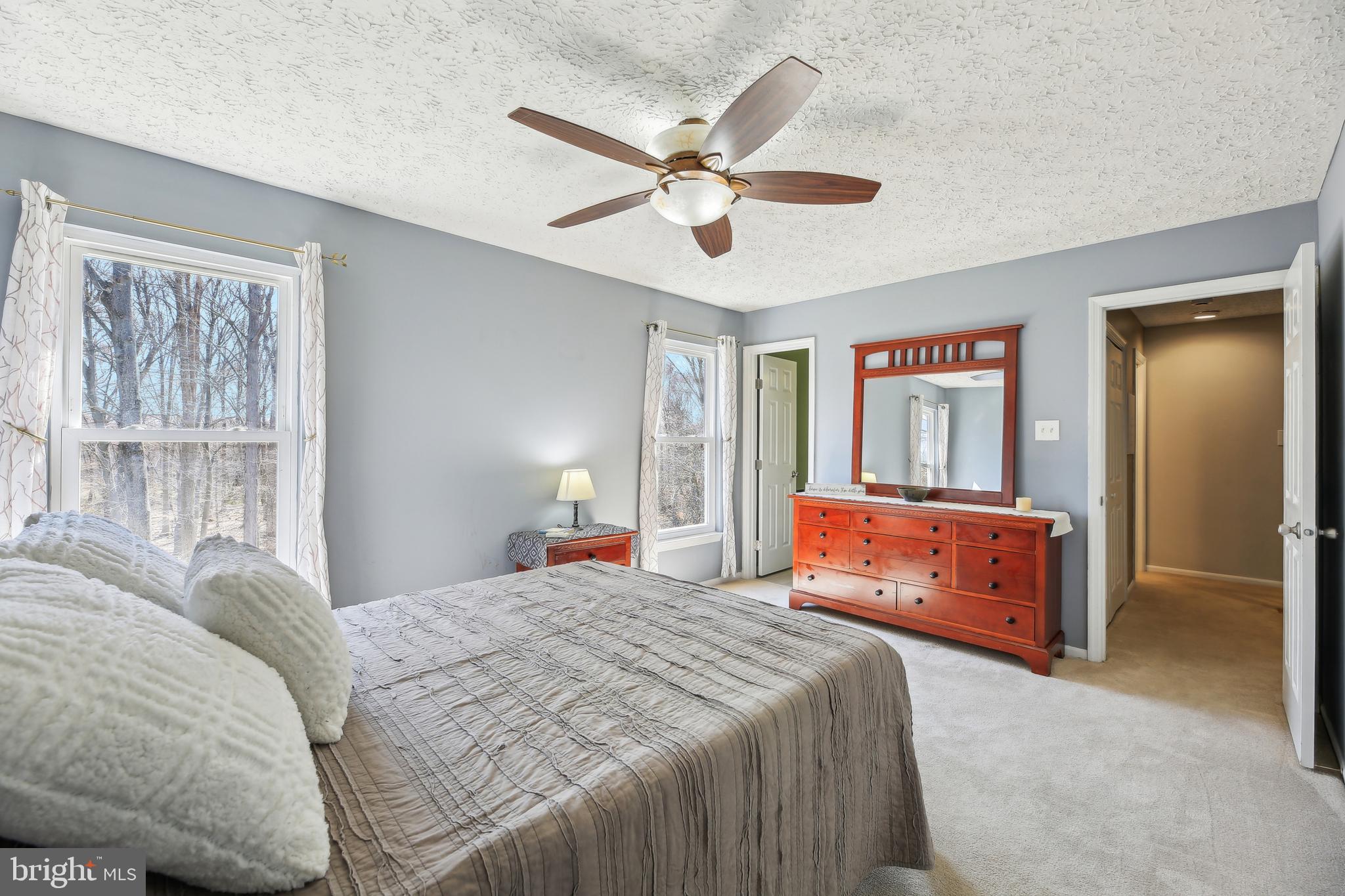 SOUTH HAMPTON - Residential