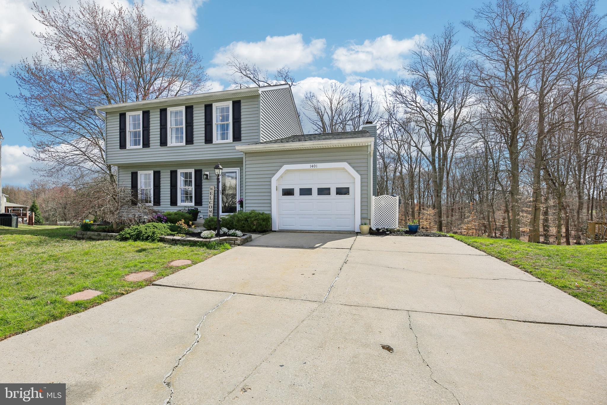 SOUTH HAMPTON - Residential