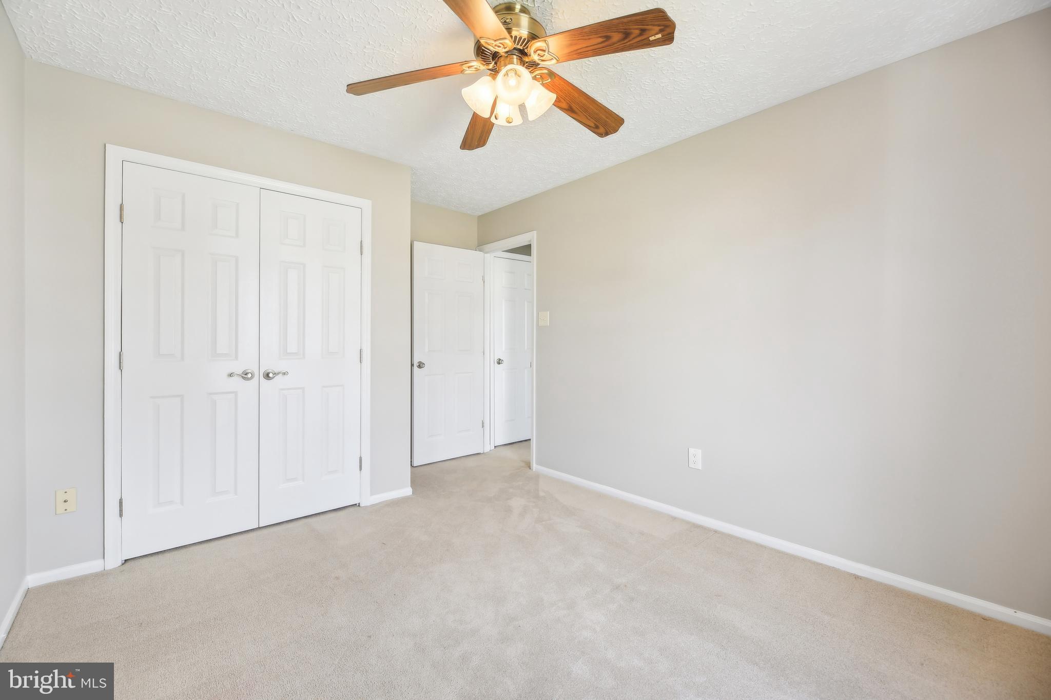 SOUTH HAMPTON - Residential