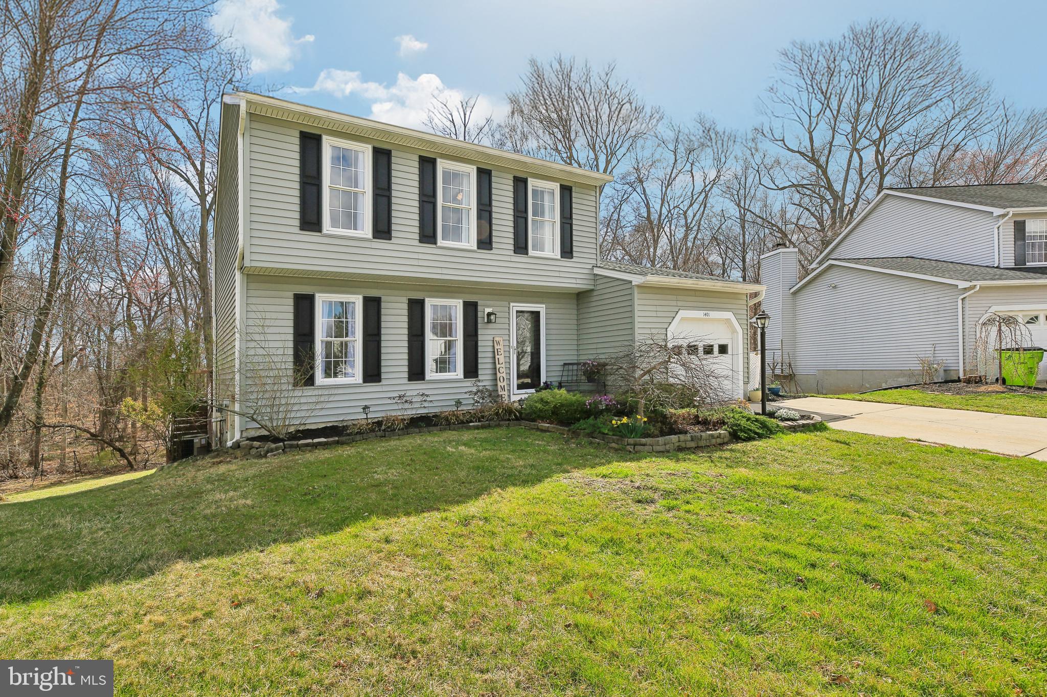 SOUTH HAMPTON - Residential