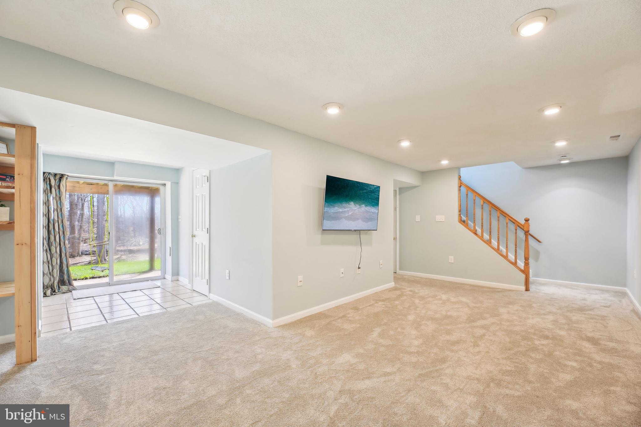 SOUTH HAMPTON - Residential