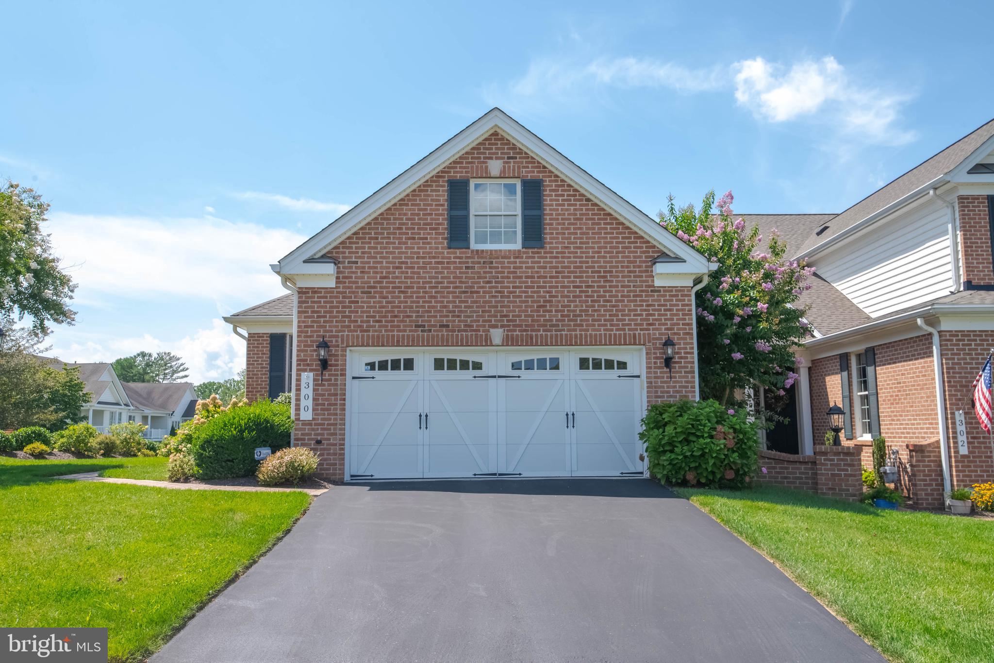 300 PLANTATION LANE