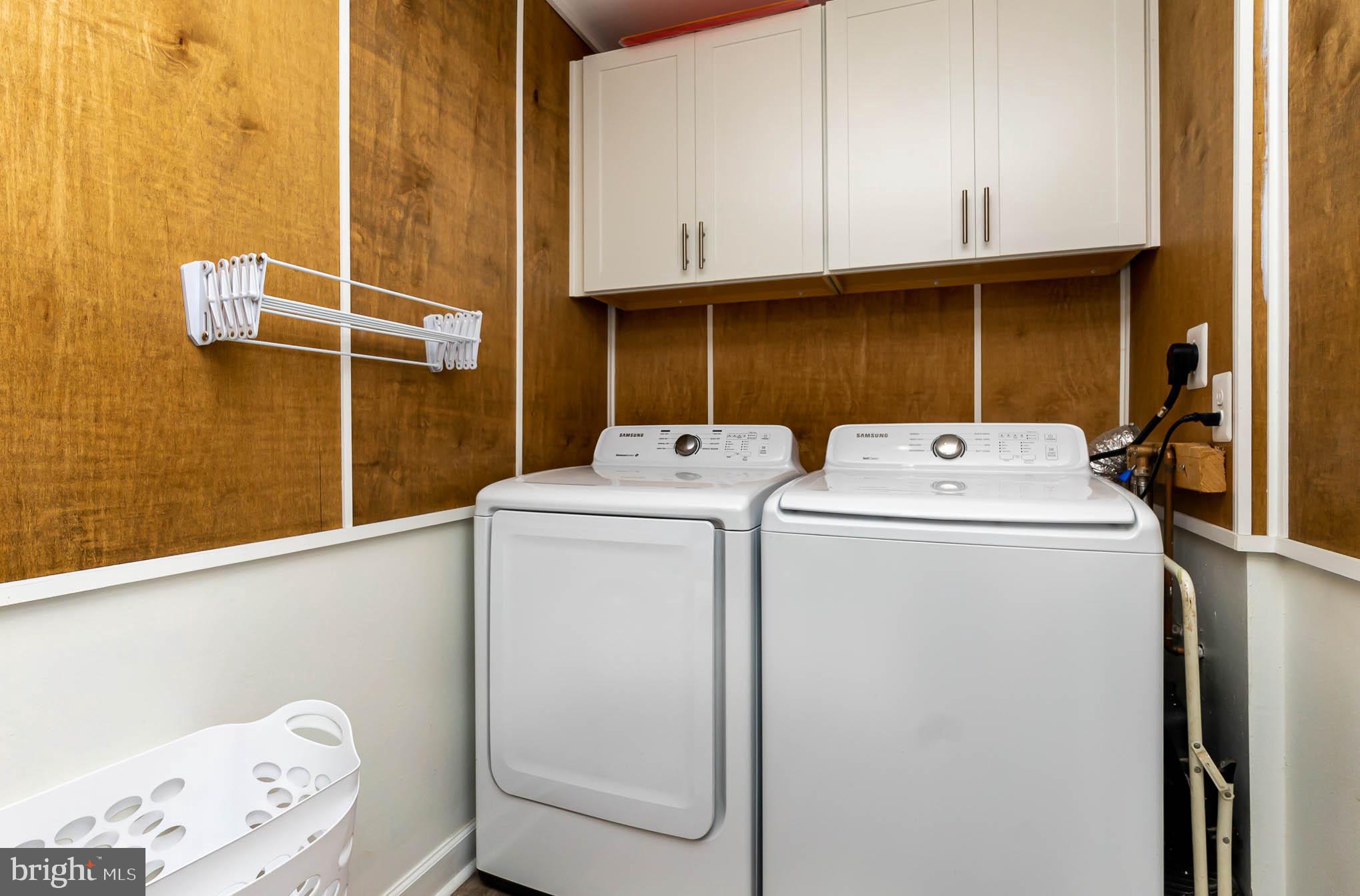 HICKORY HILLS - Residential