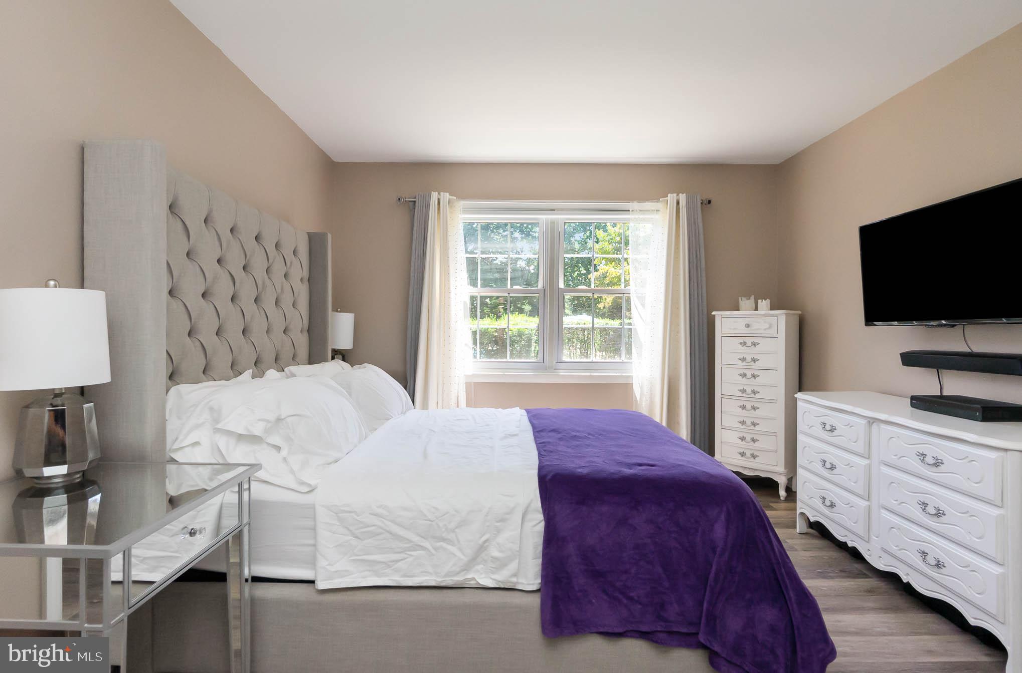 HICKORY HILLS - Residential