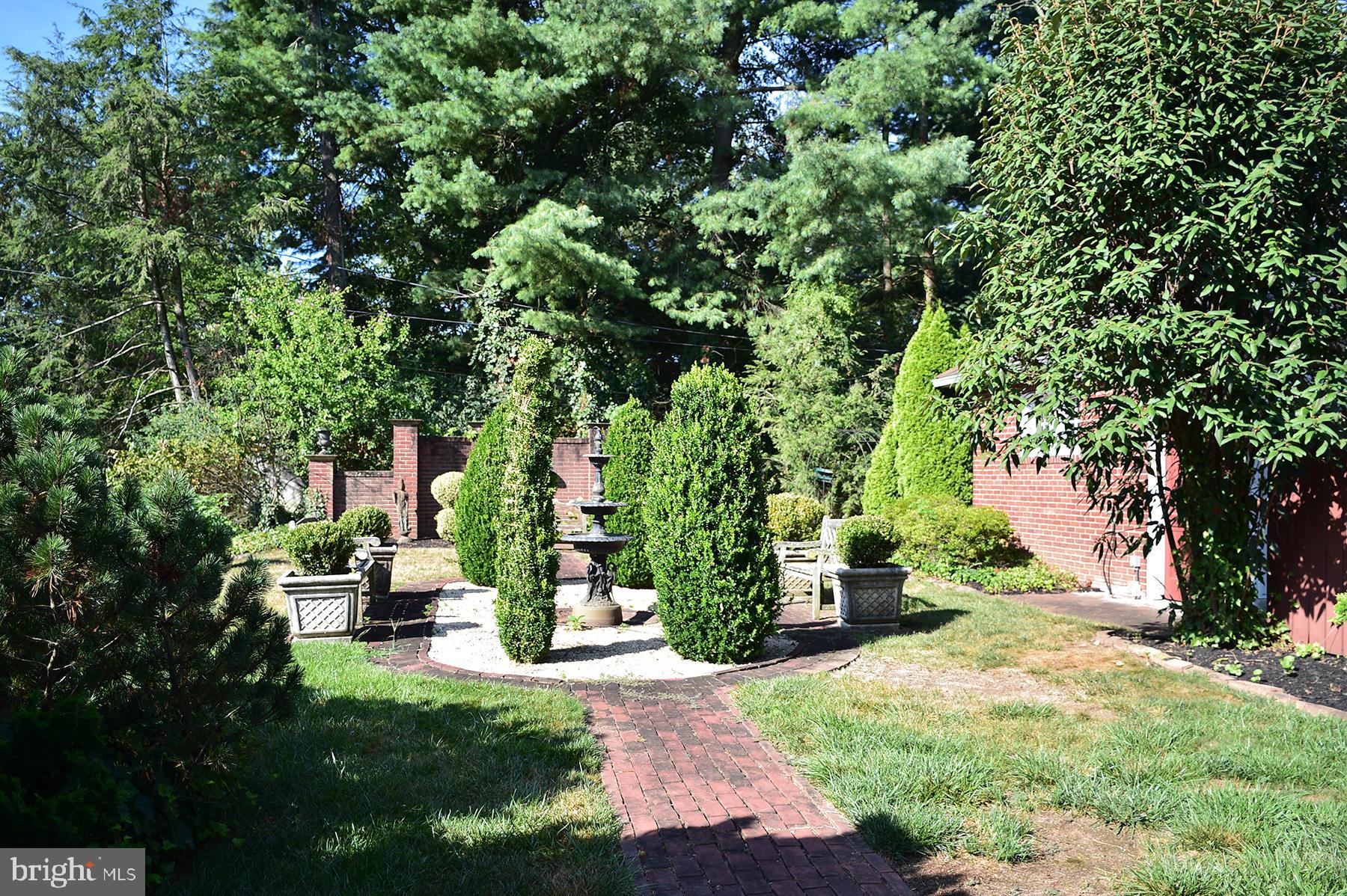 NORTH END - Residential