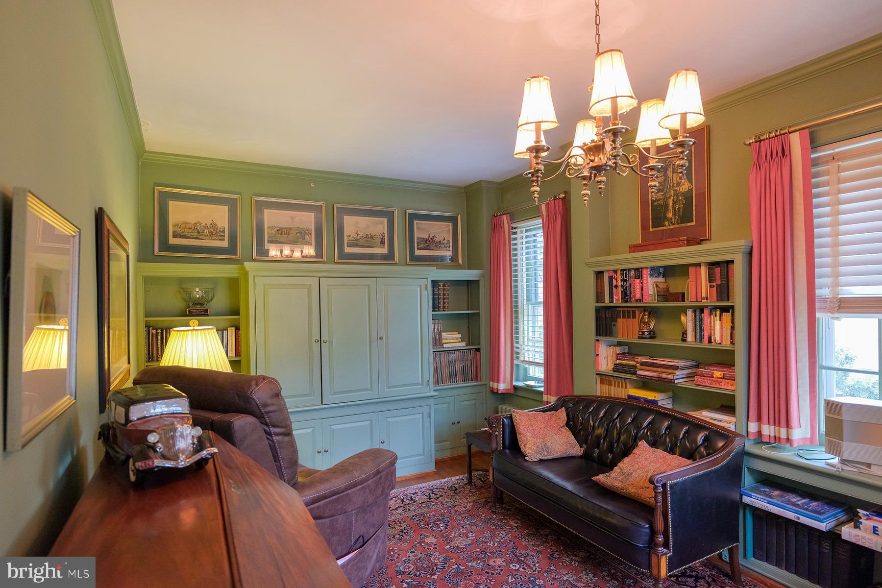 NORTH END - Residential