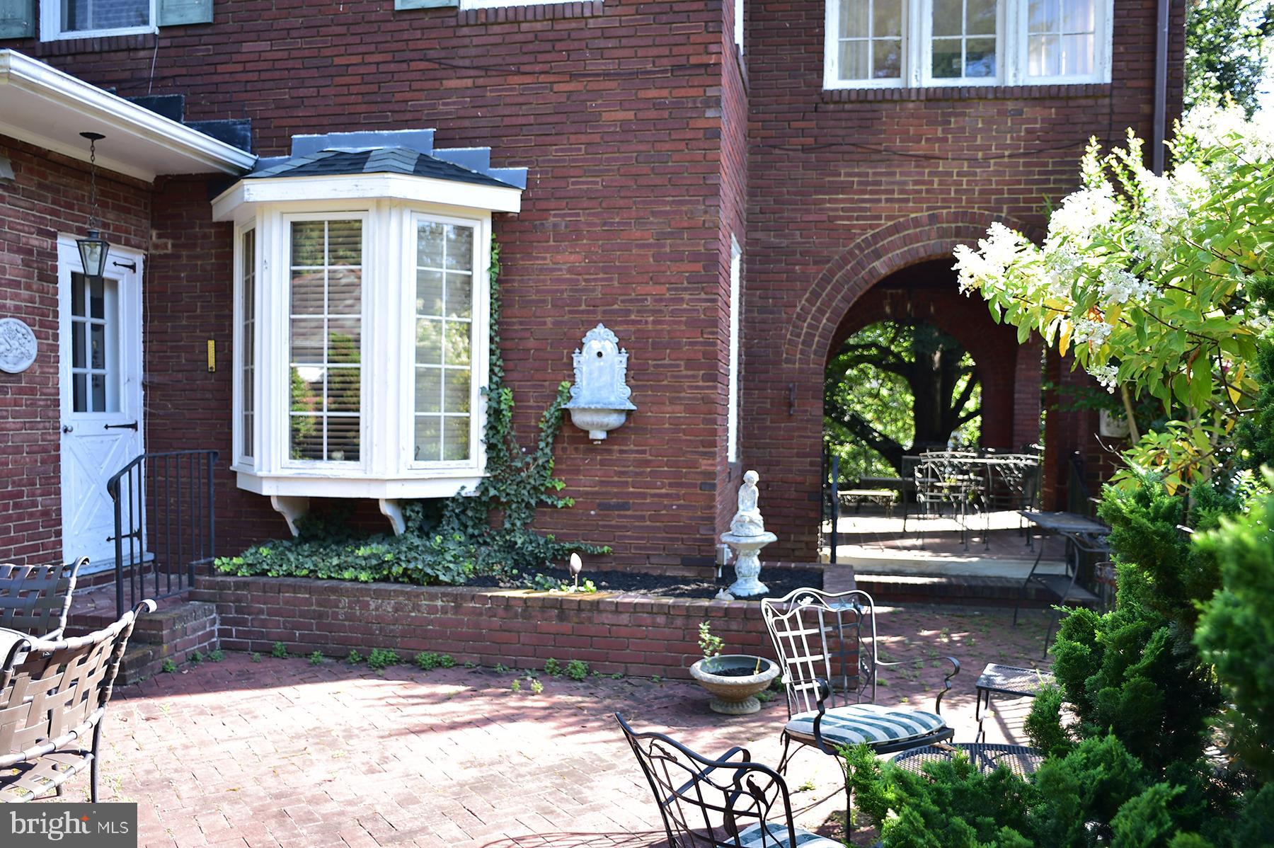 NORTH END - Residential