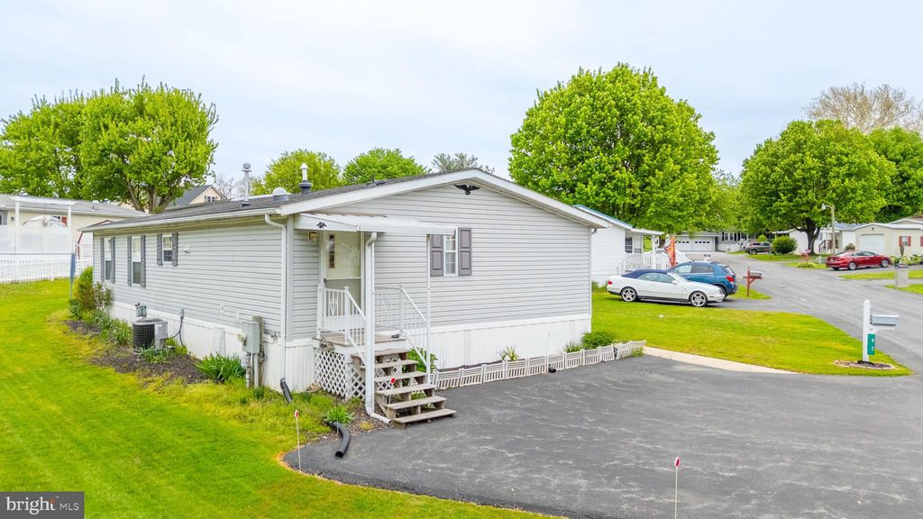 Photo of 82 Taylor Drive, RONKS, PA 17572 (MLS # PALA2085204)