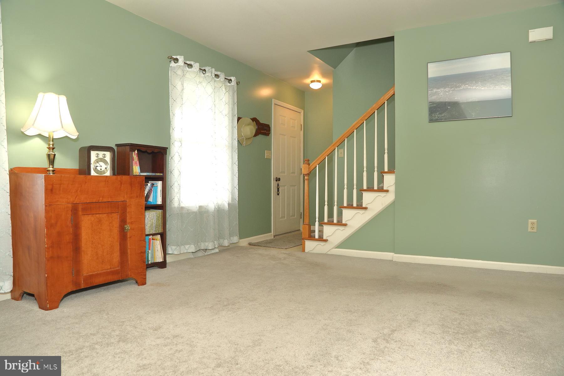 1282 EDGEWOOD DRIVE