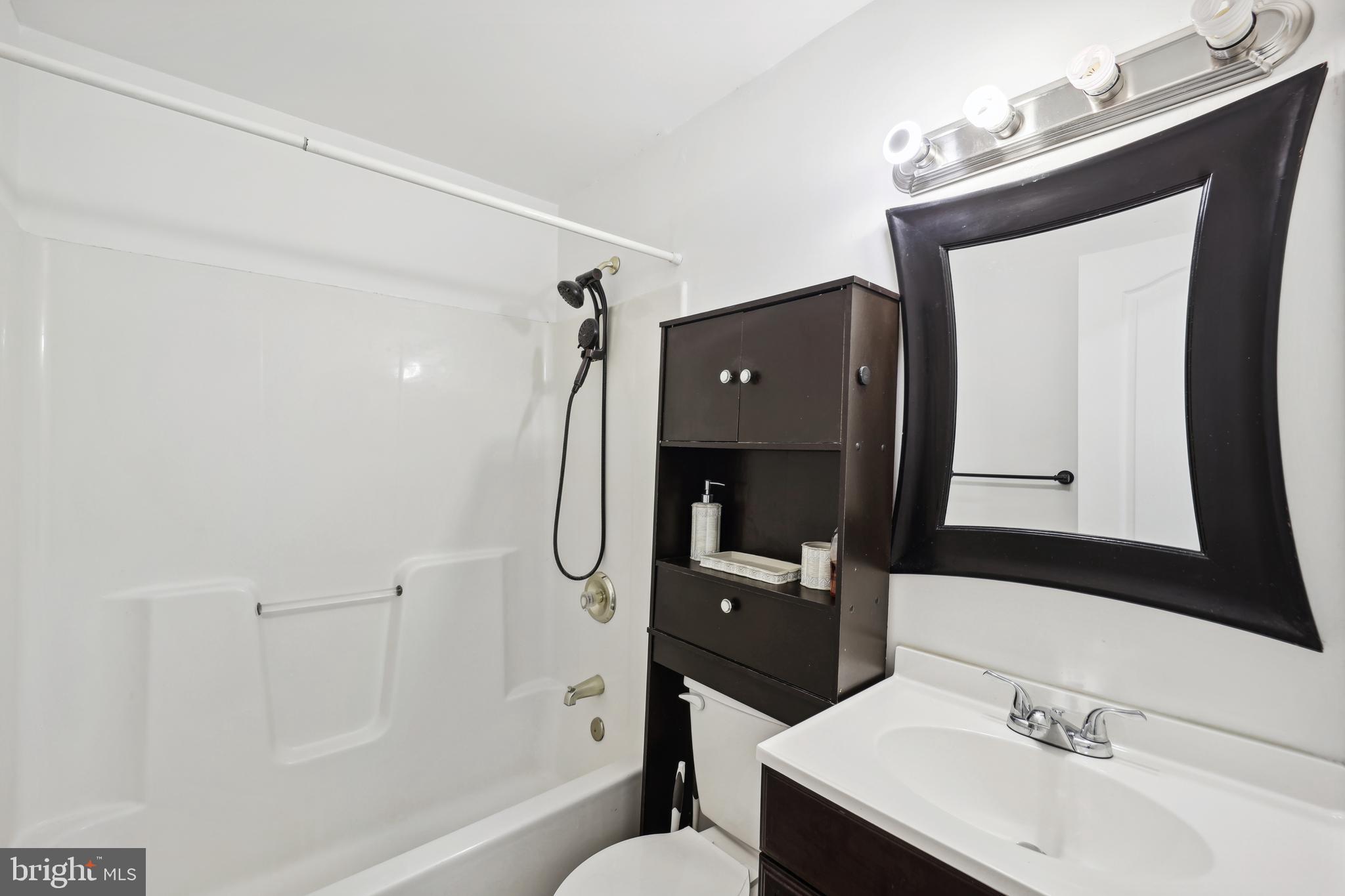 HUNTERS GLEN - Residential