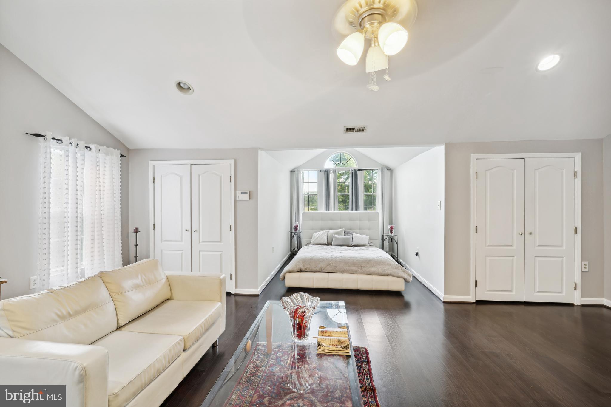 HUNTERS GLEN - Residential