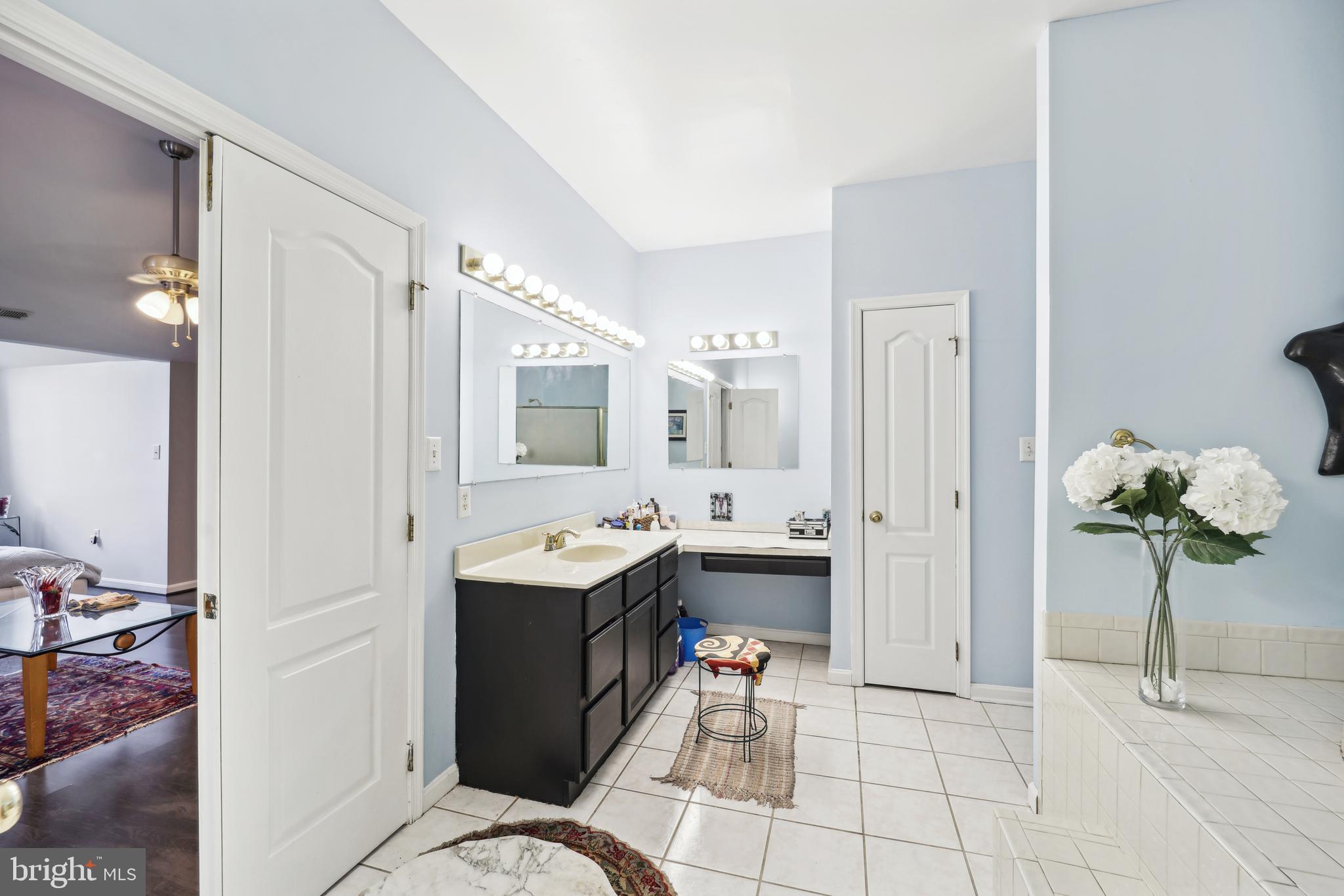 HUNTERS GLEN - Residential