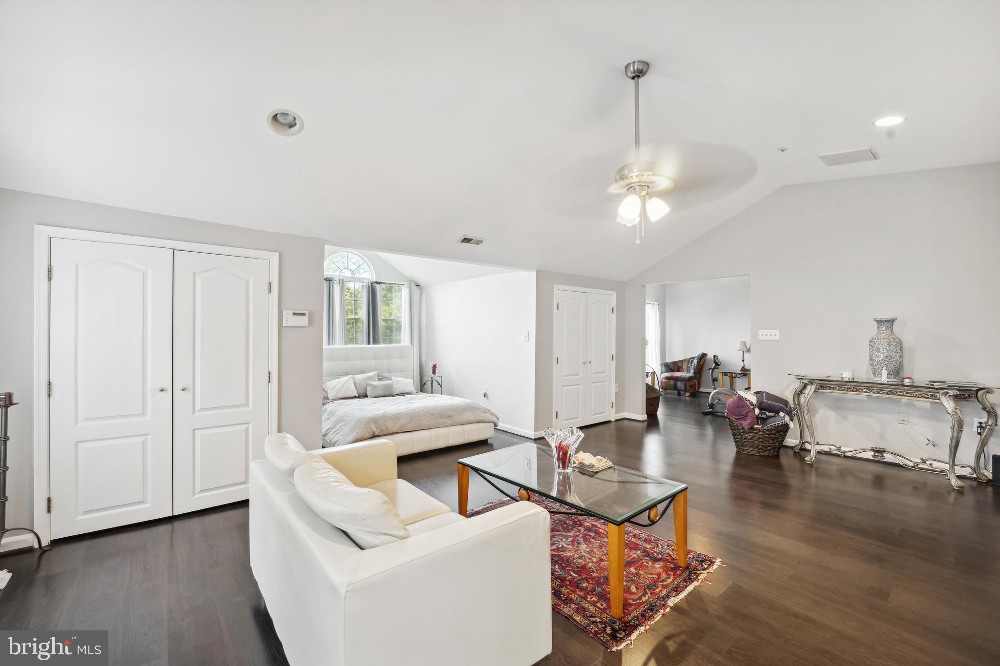 HUNTERS GLEN - Residential