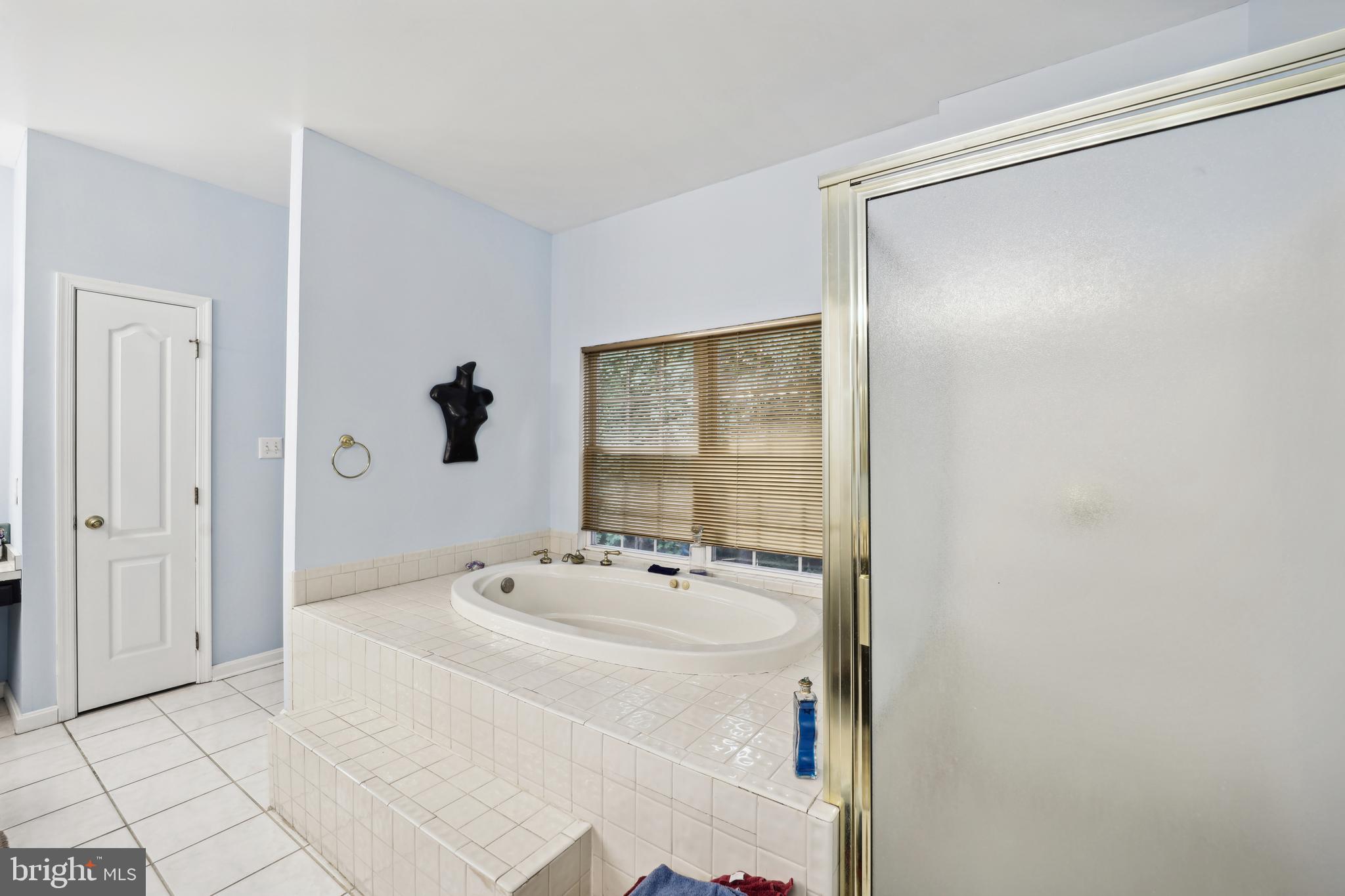 HUNTERS GLEN - Residential