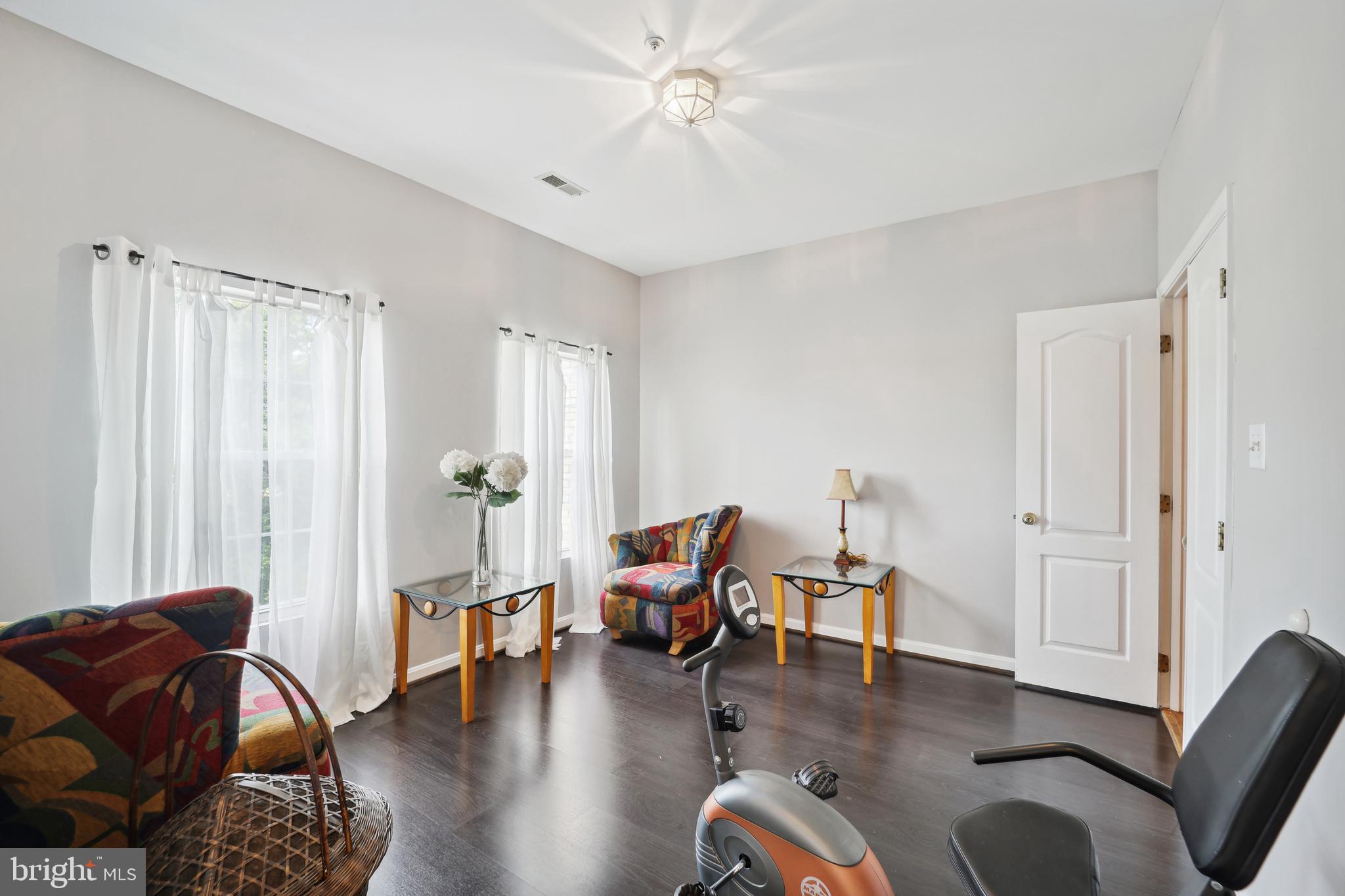 HUNTERS GLEN - Residential