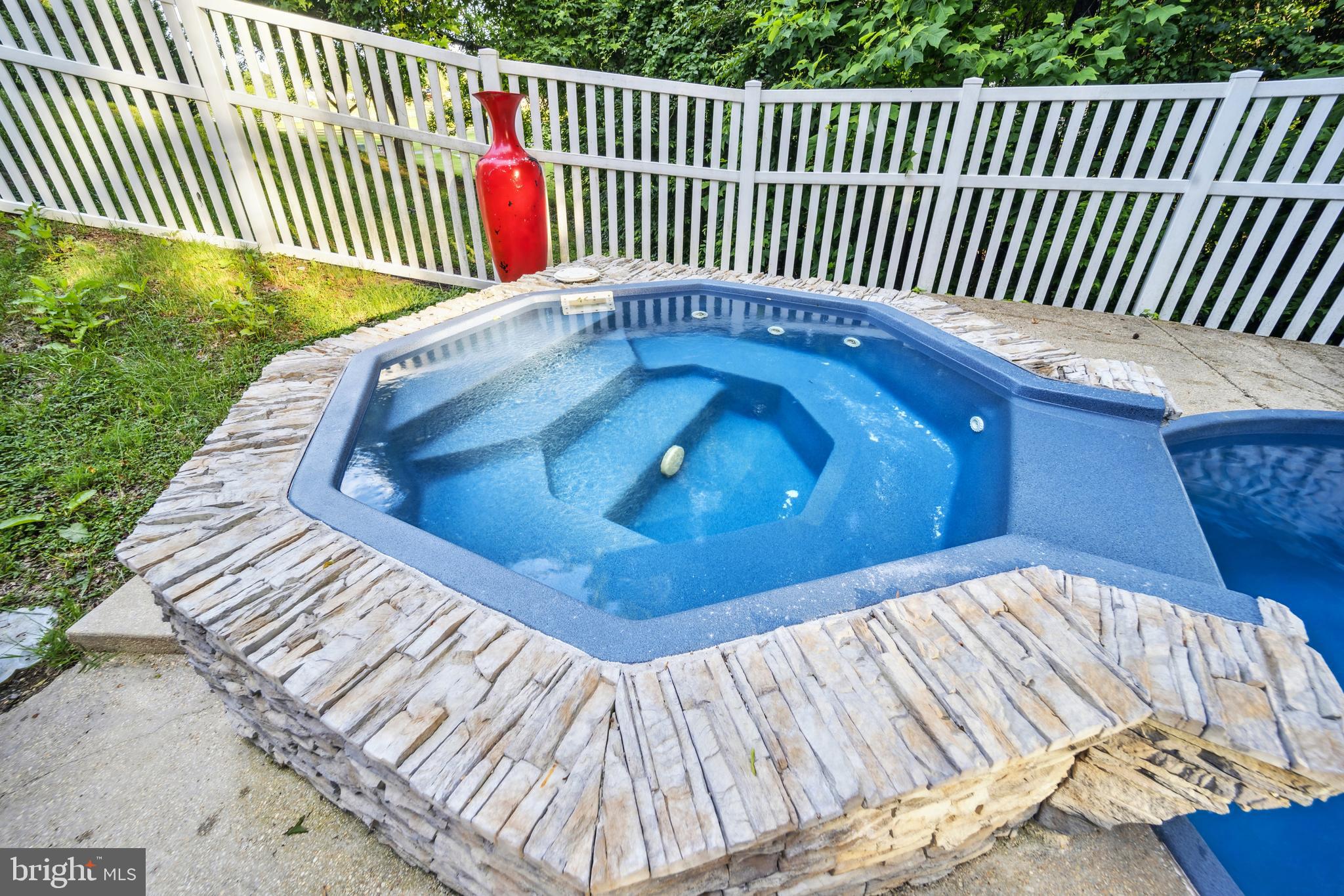 HUNTERS GLEN - Residential