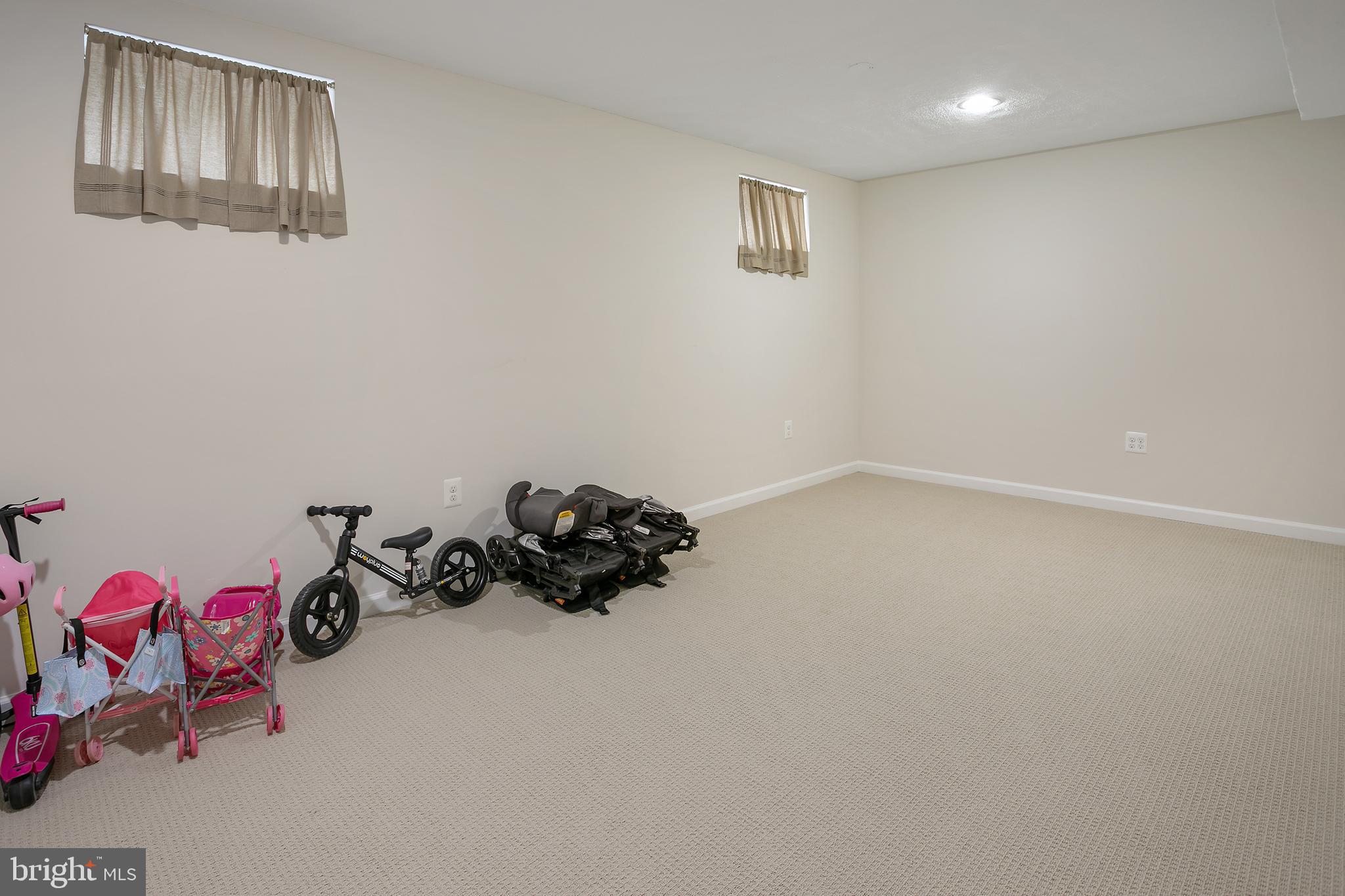 PINEHURST VILLAGE - Residential