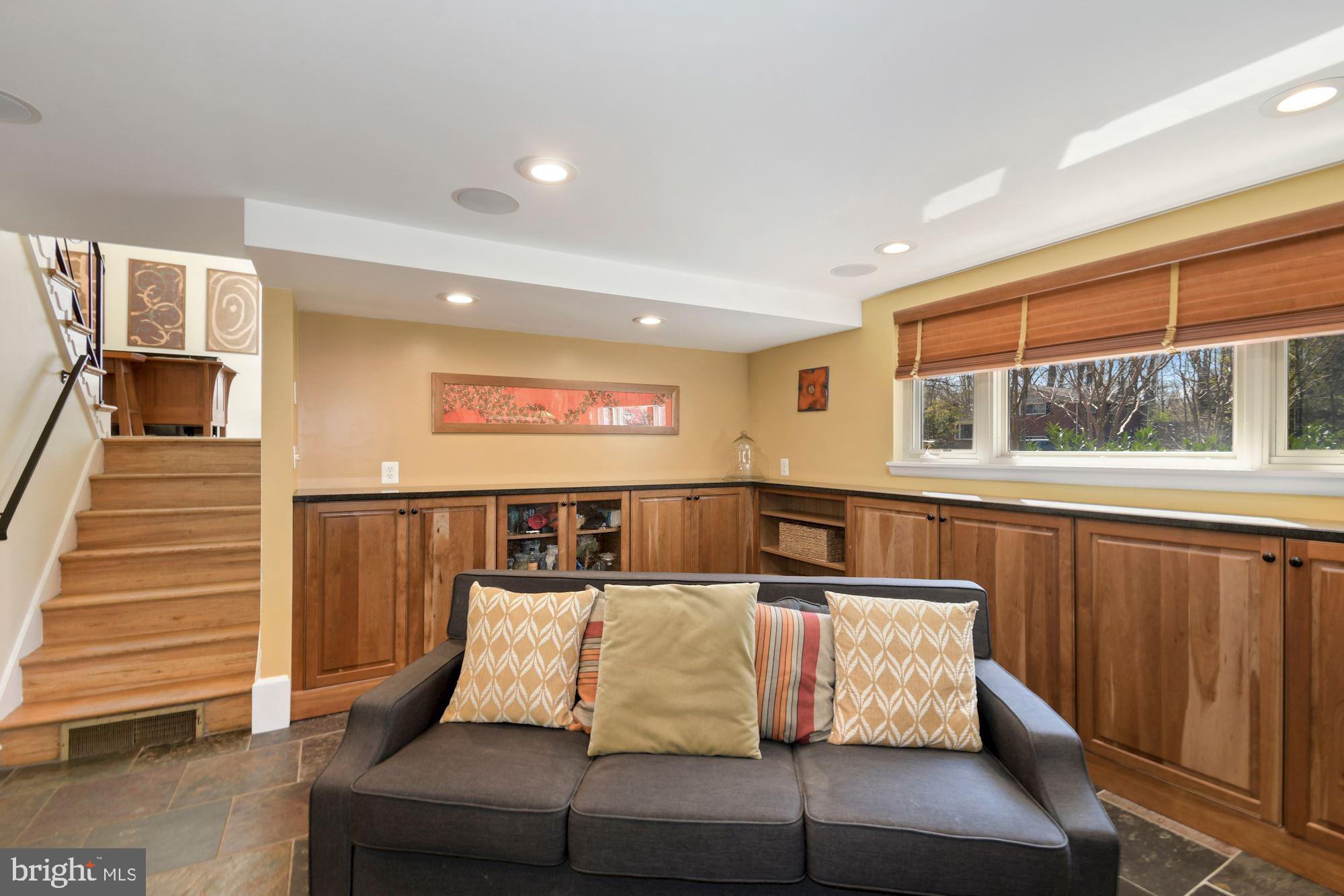 SULGRAVE MANOR - Residential