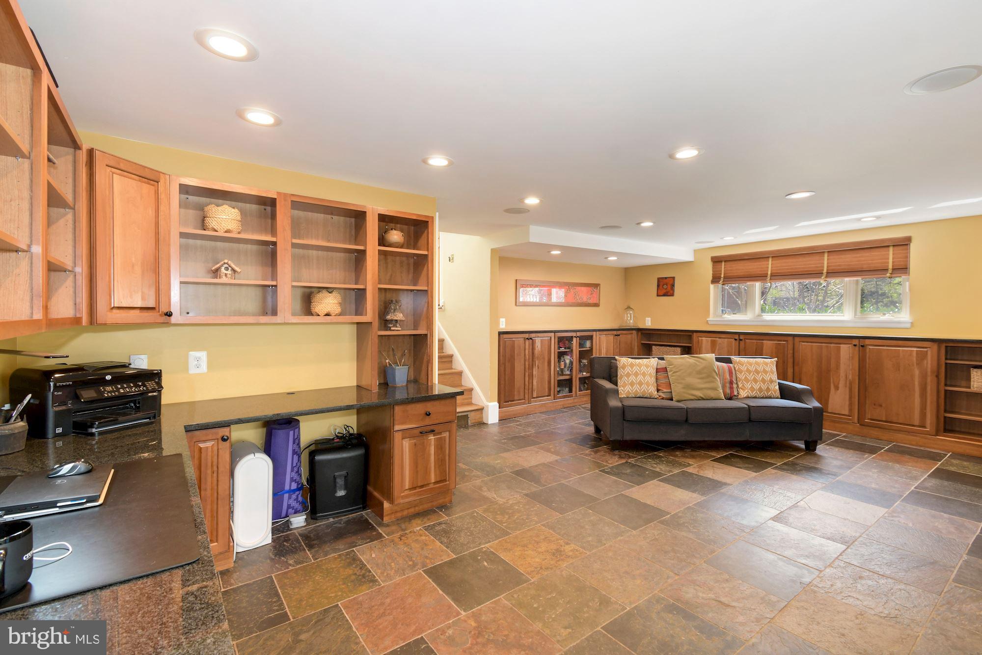 SULGRAVE MANOR - Residential