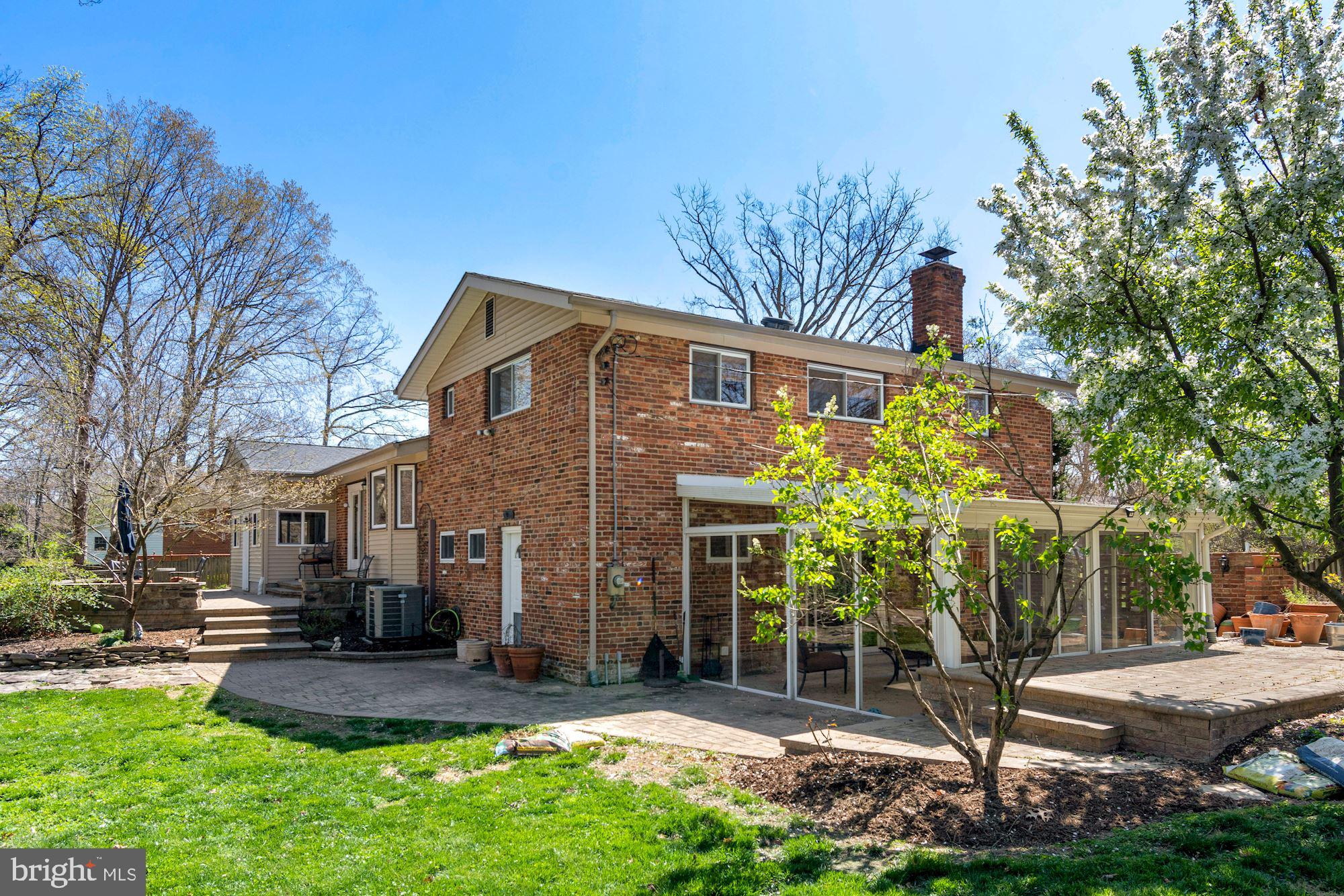 SULGRAVE MANOR - Residential