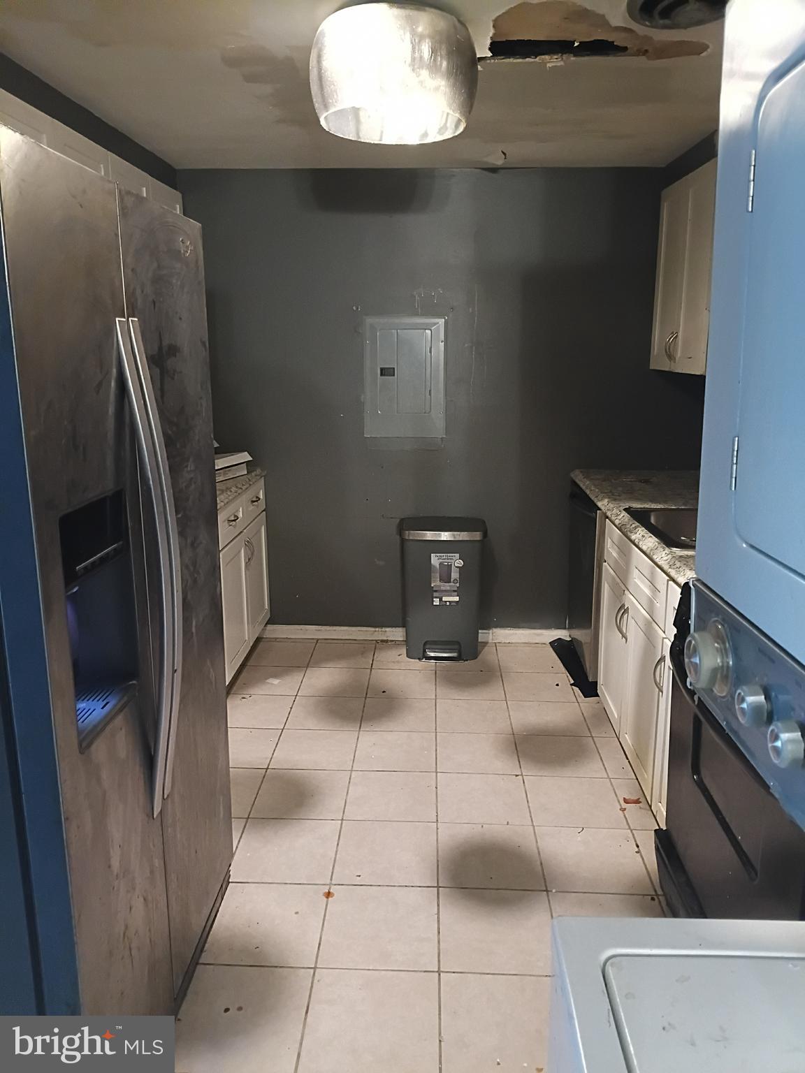 CHARLESTOWNE VILLAGE - Residential