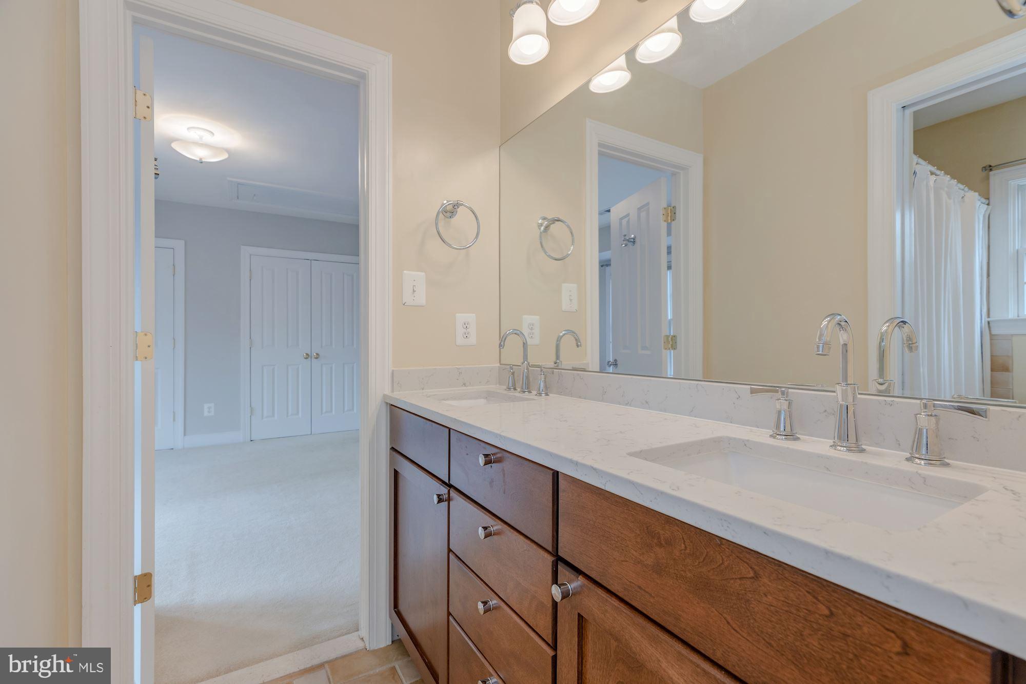 WOODMONT - Residential