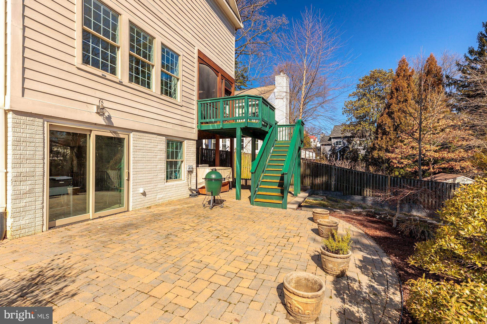 WOODMONT - Residential