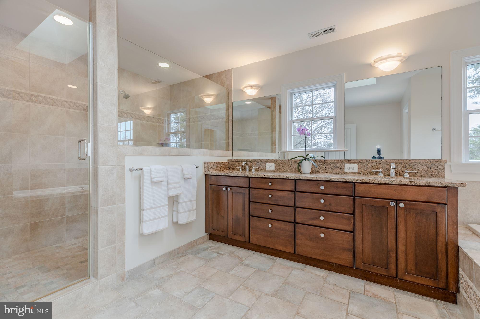 WOODMONT - Residential