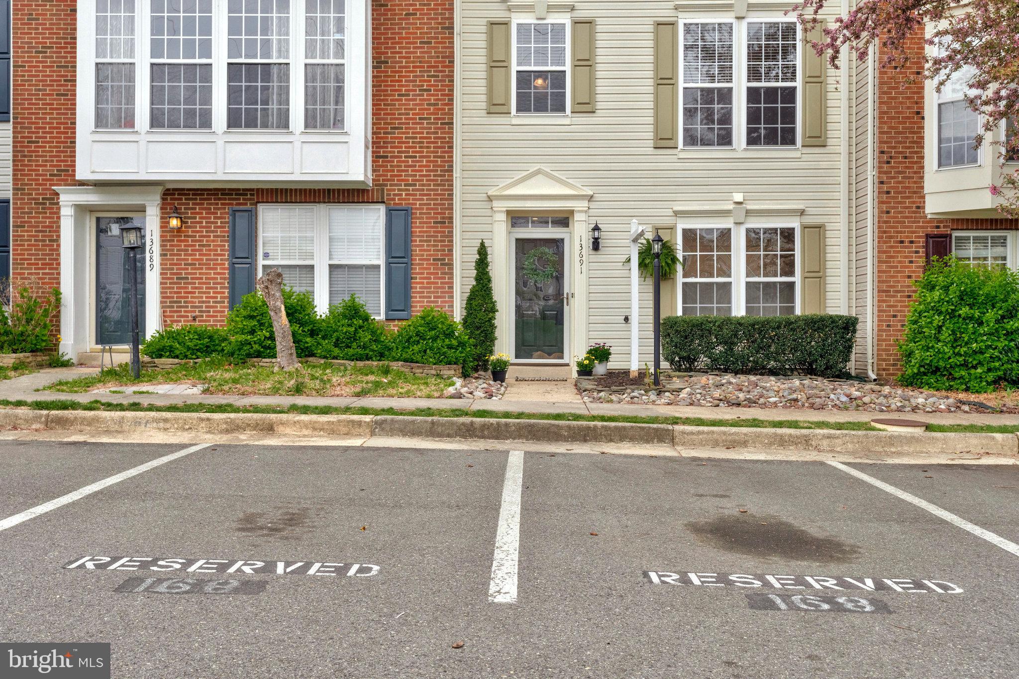 WELLESLEY - Residential