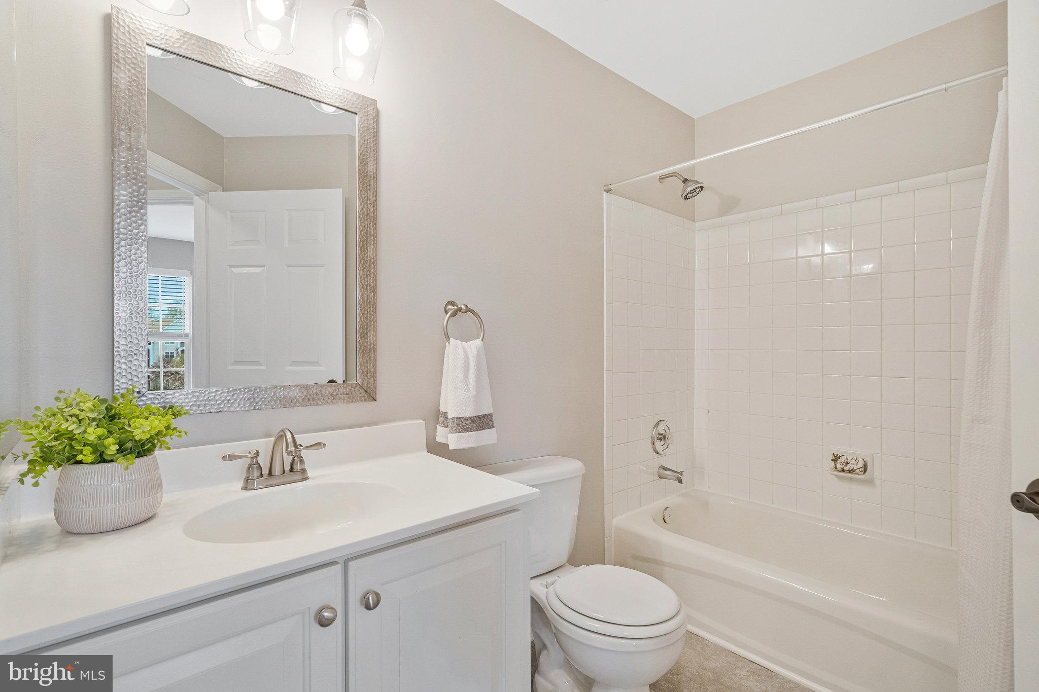 WELLESLEY - Residential