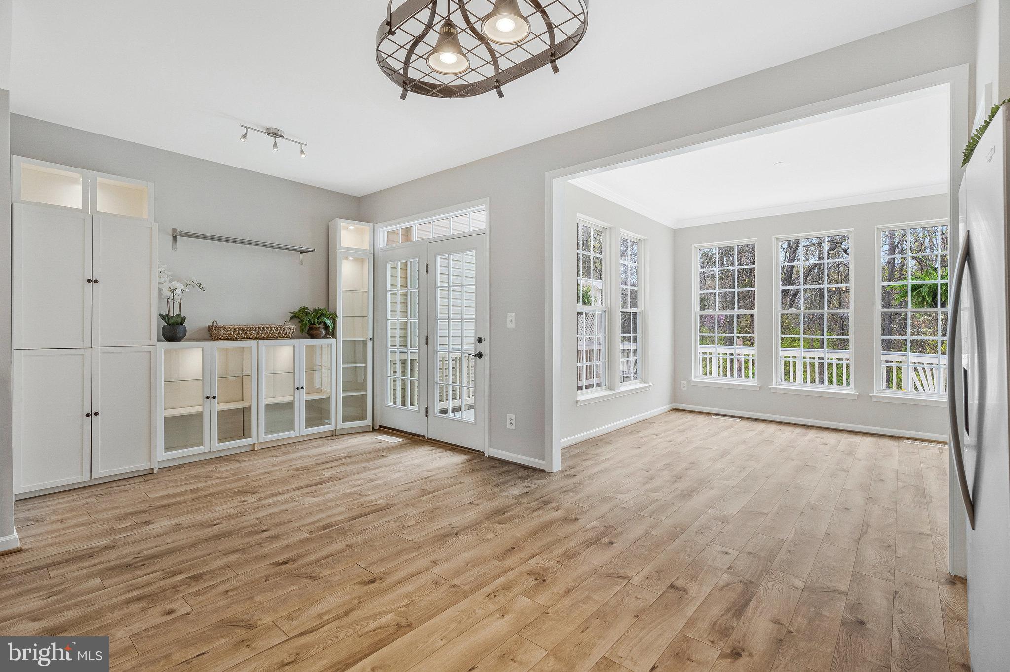 WELLESLEY - Residential