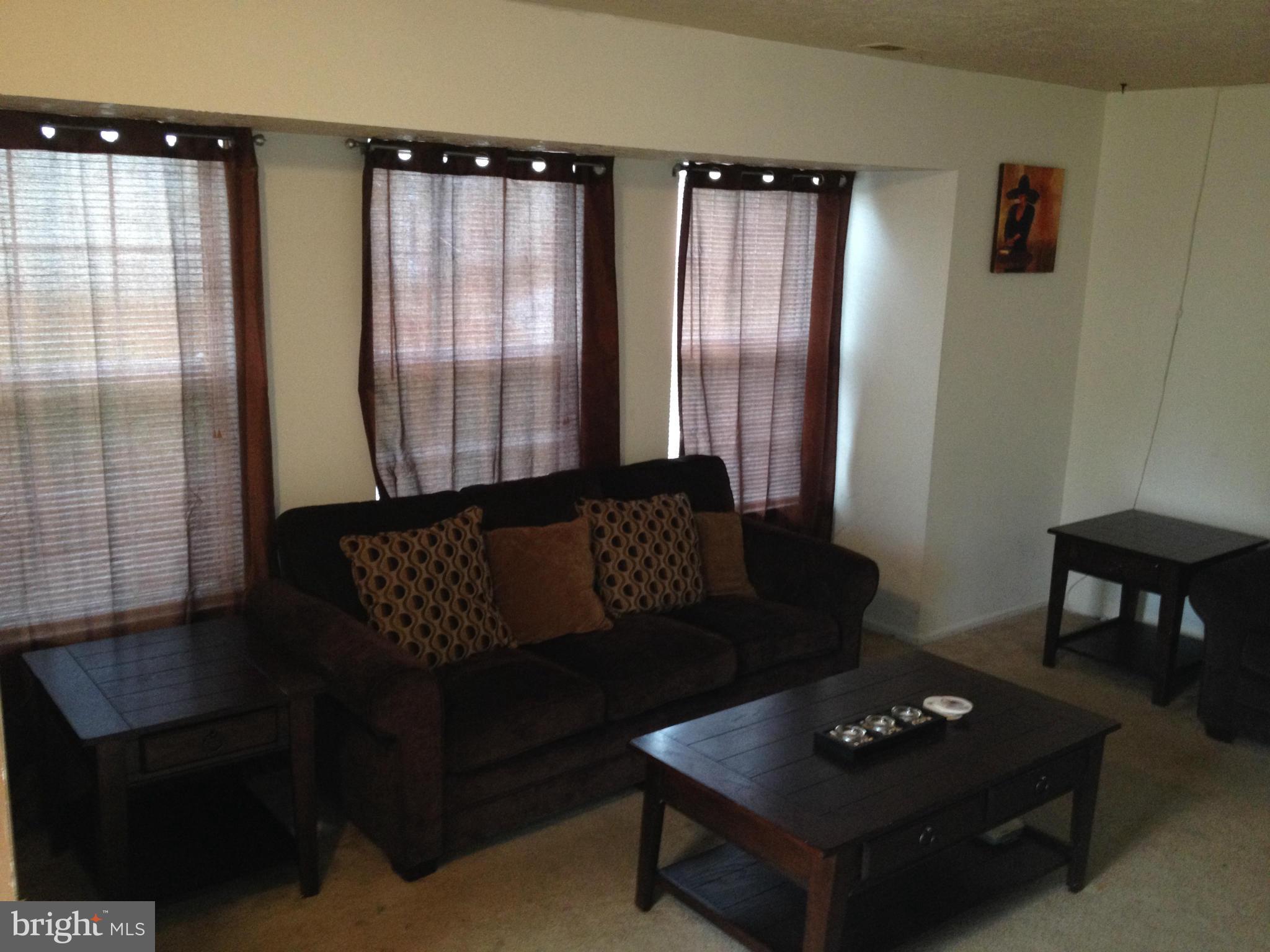 WESTBURY - Residential