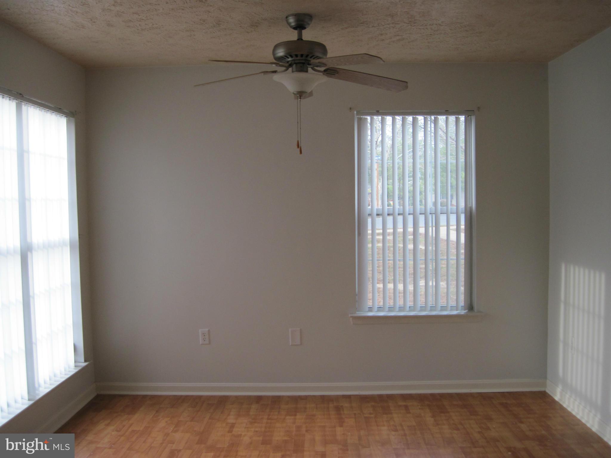 WESTBURY - Residential