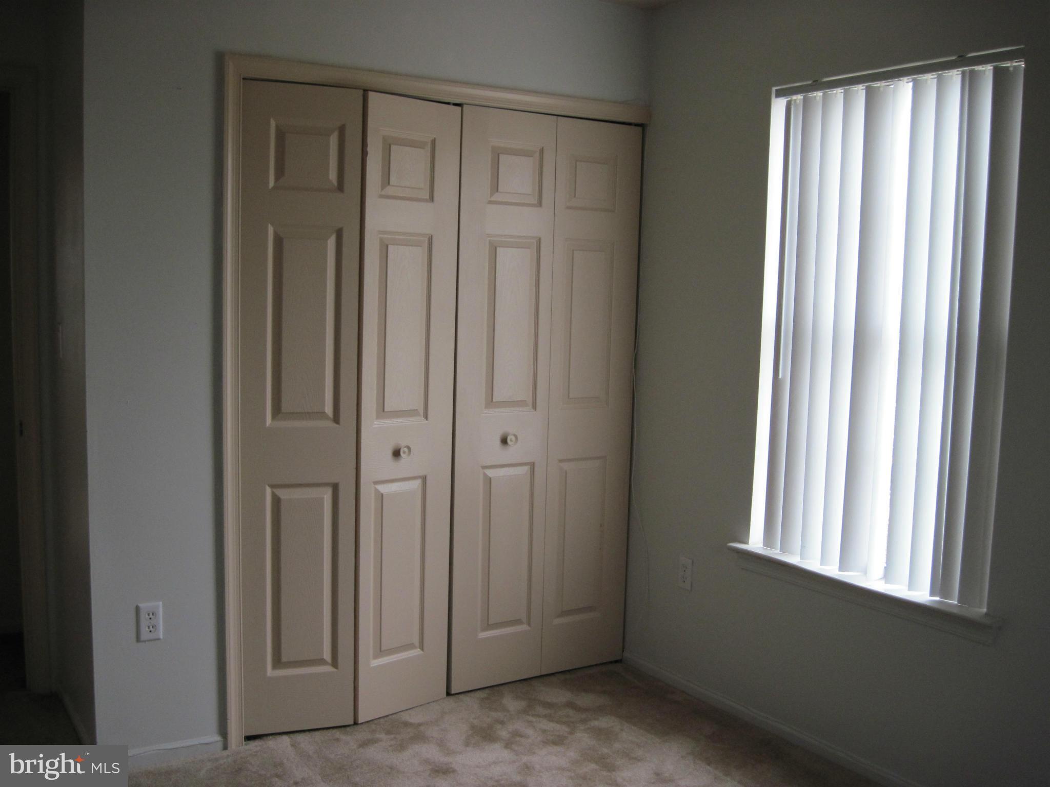 WESTBURY - Residential